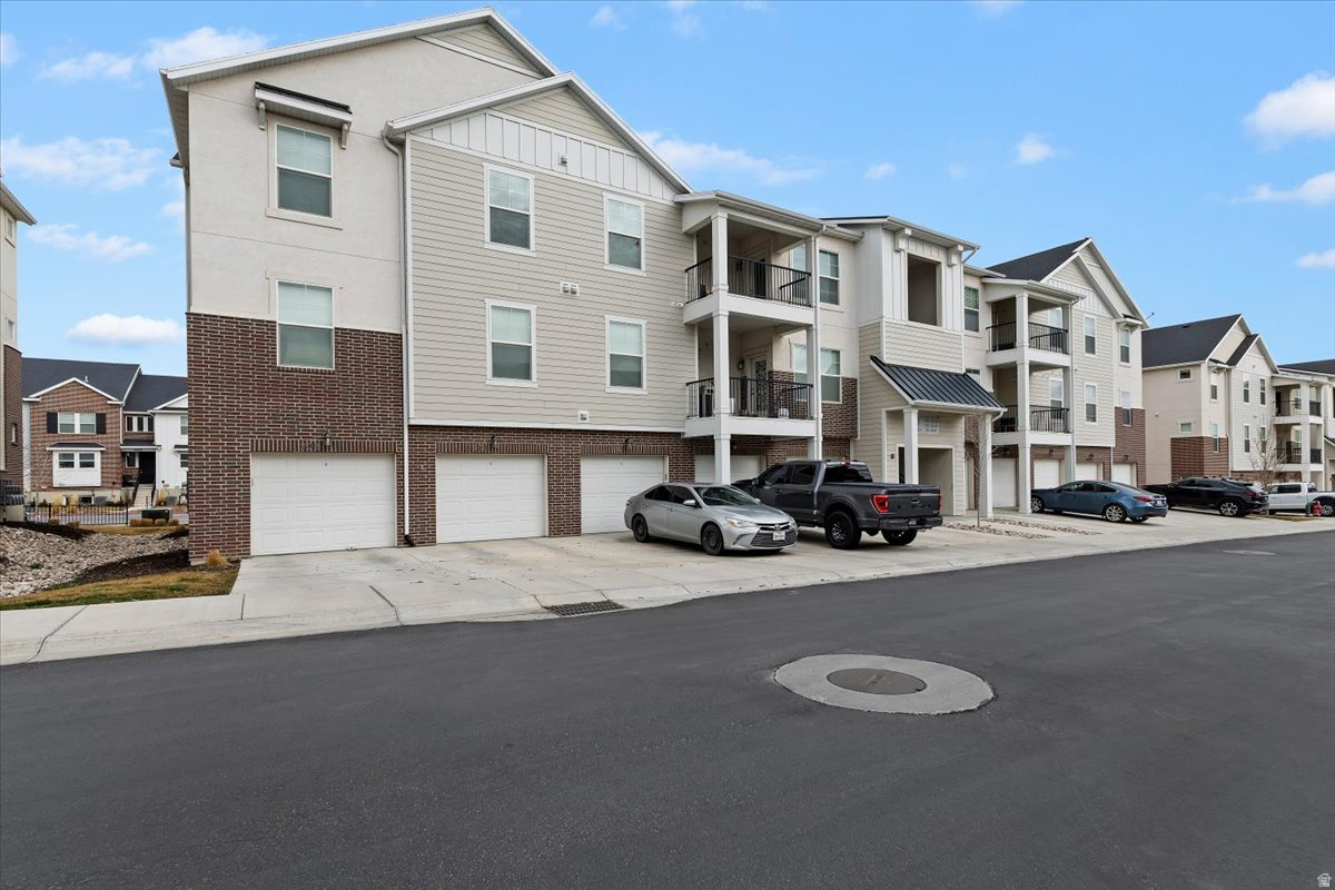 THE EXCHANGE - Residential