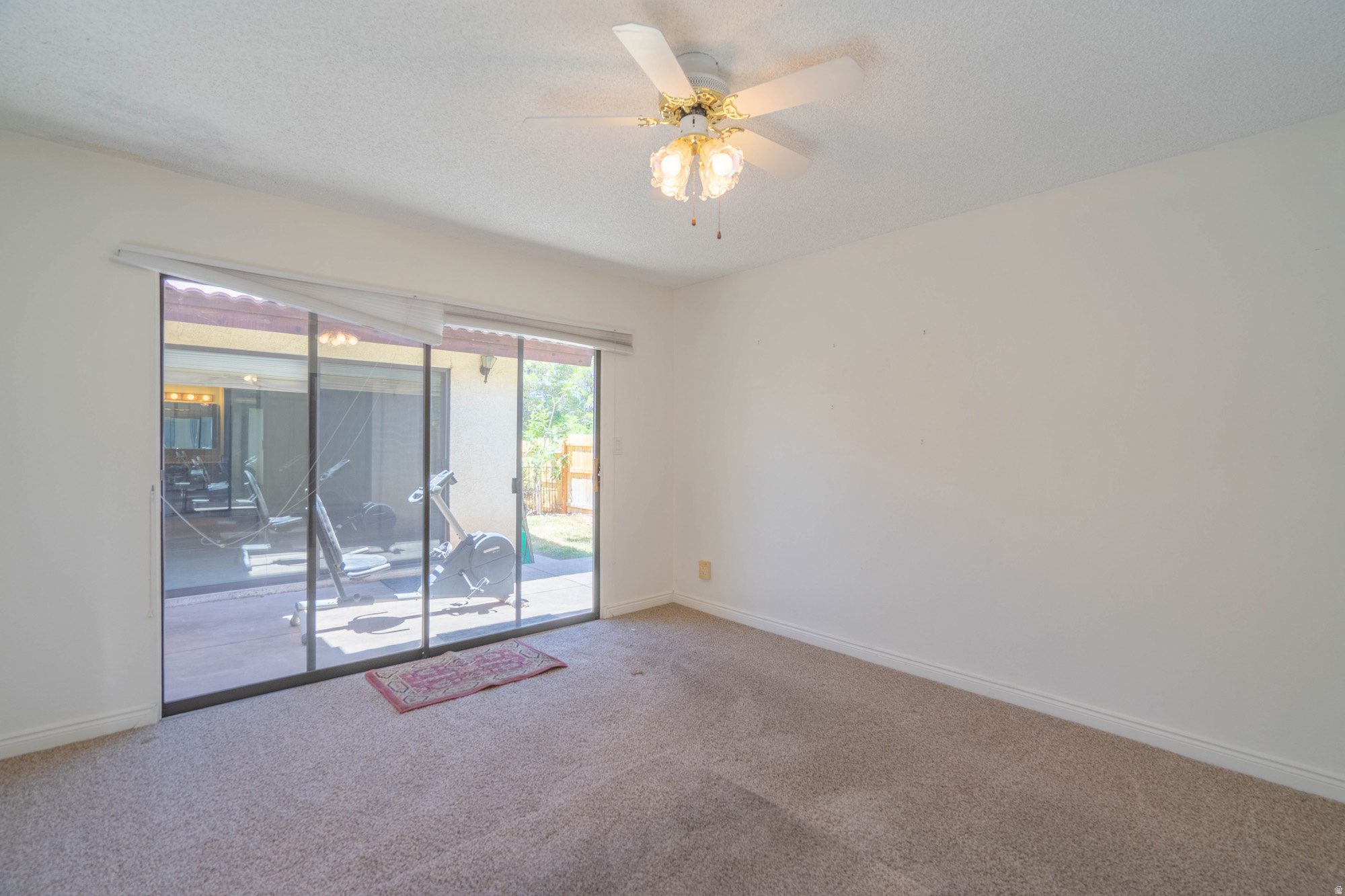 BLOOMINGTON HILLS - Residential