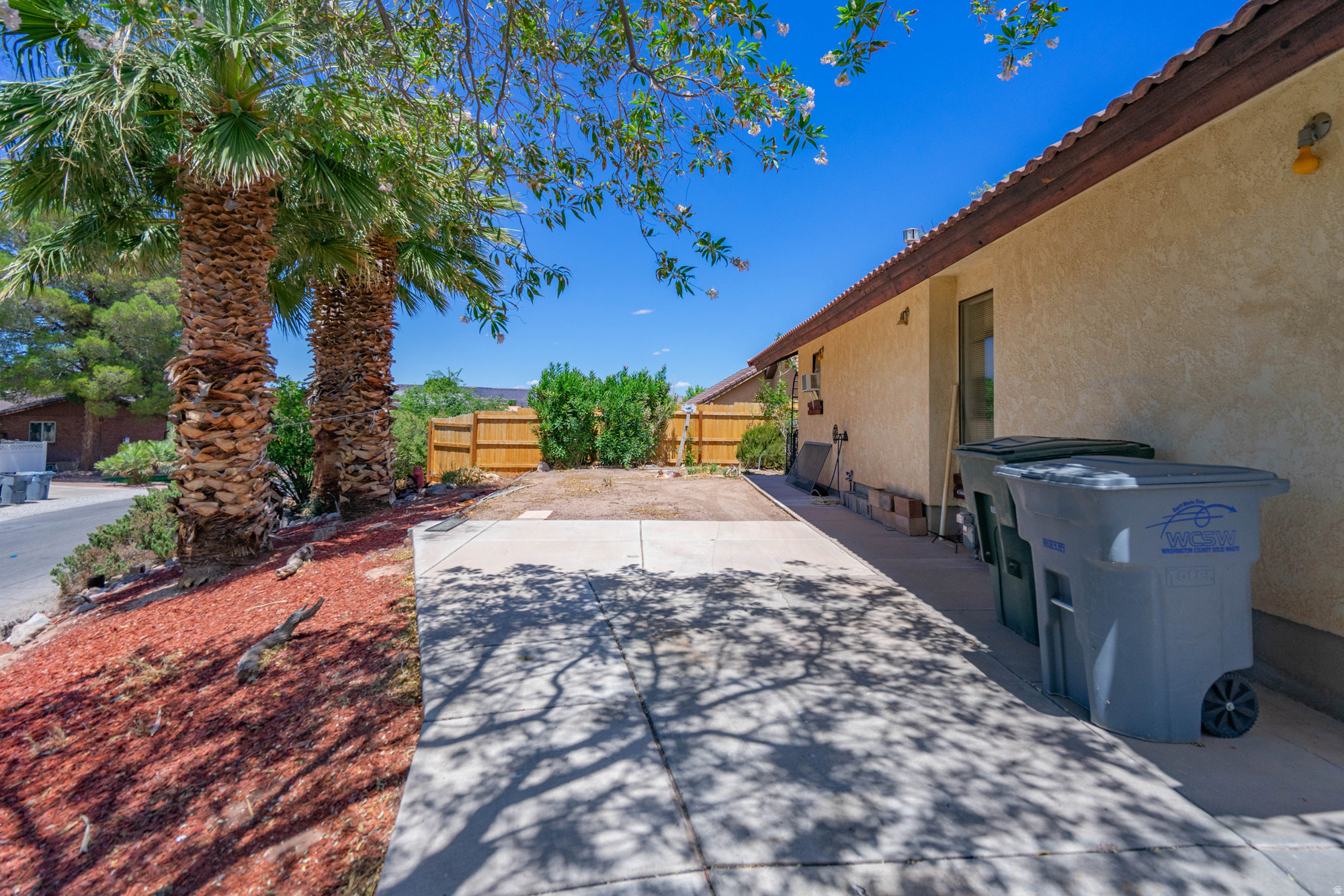 BLOOMINGTON HILLS - Residential