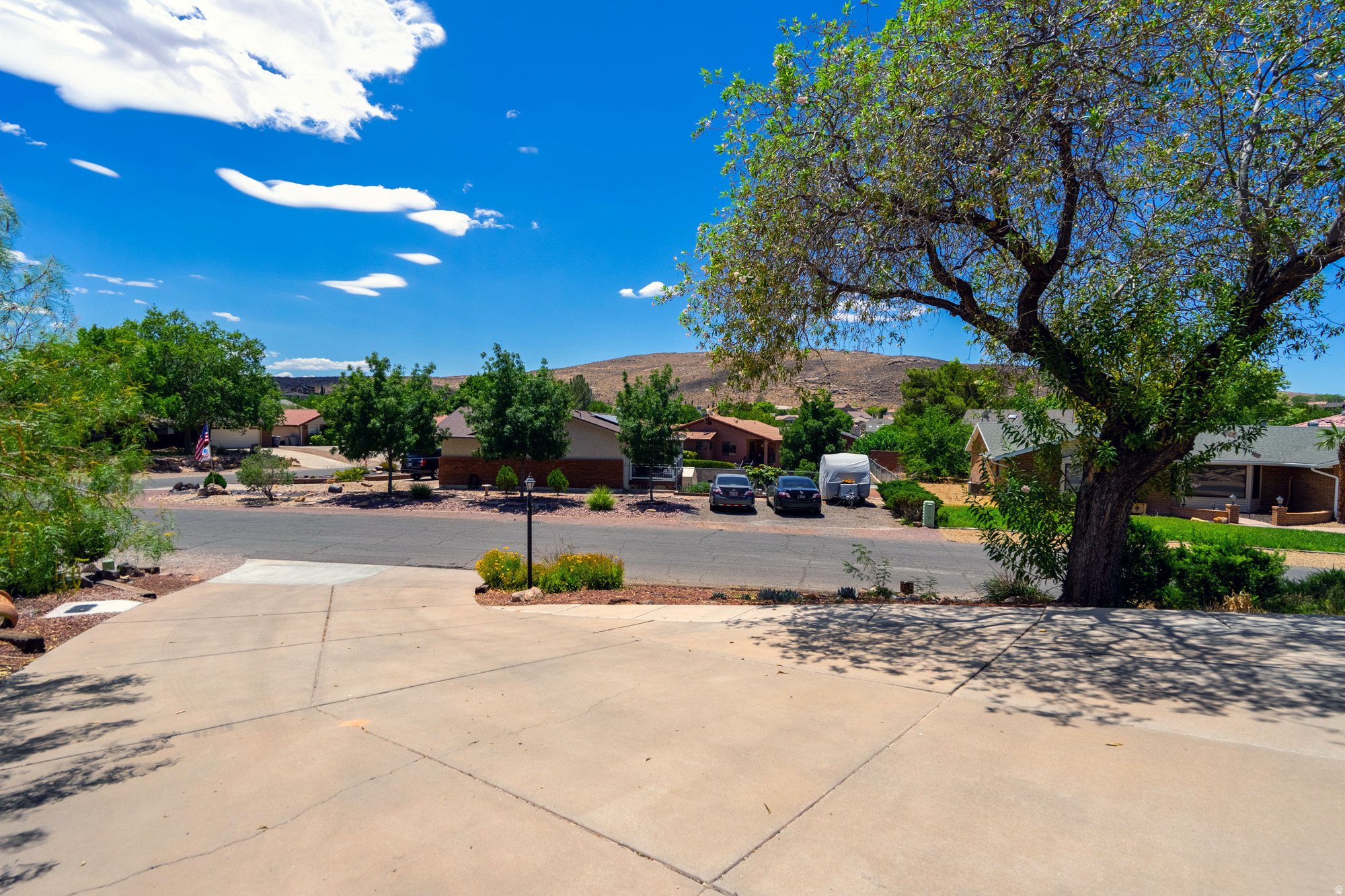BLOOMINGTON HILLS - Residential