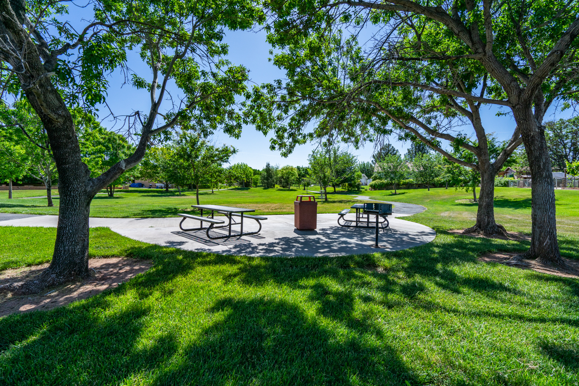BLOOMINGTON HILLS - Residential
