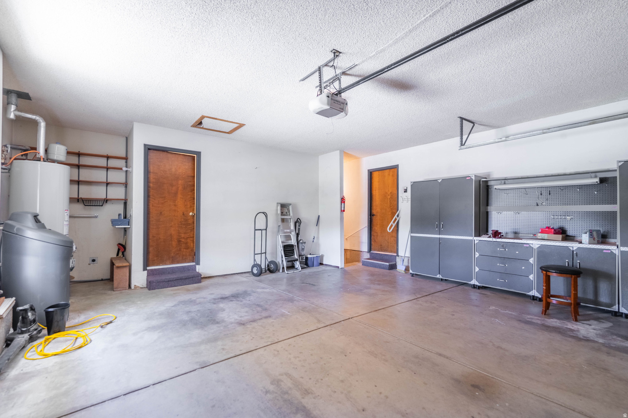 BLOOMINGTON HILLS - Residential