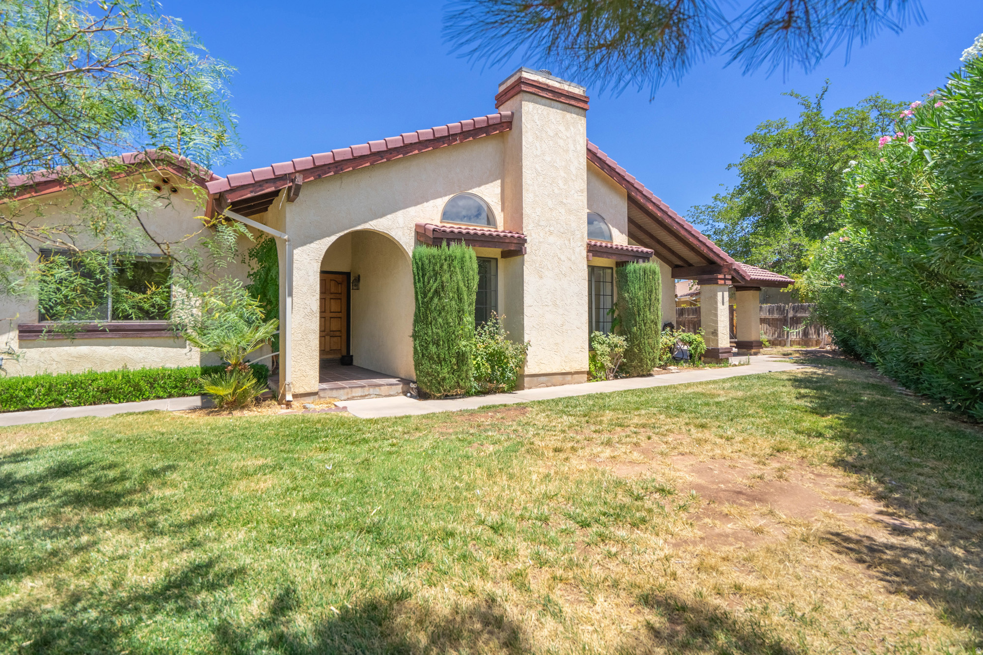 BLOOMINGTON HILLS - Residential