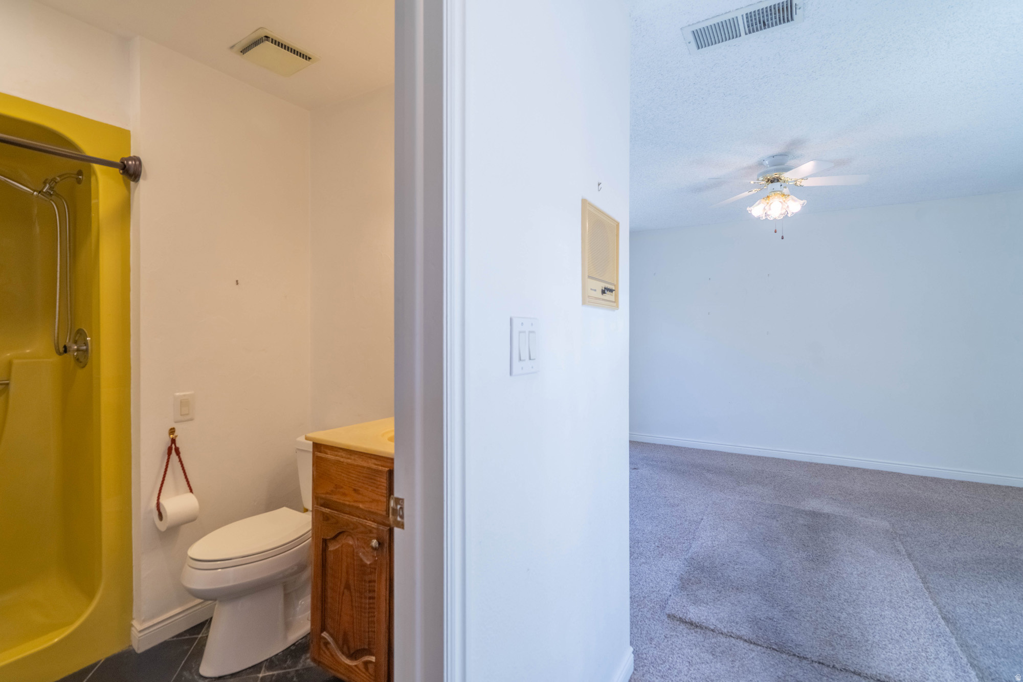 BLOOMINGTON HILLS - Residential