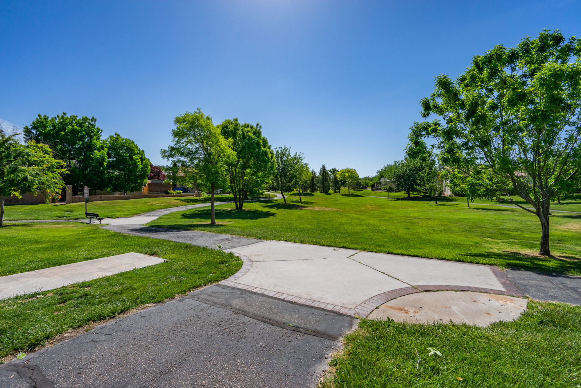 BLOOMINGTON HILLS - Residential