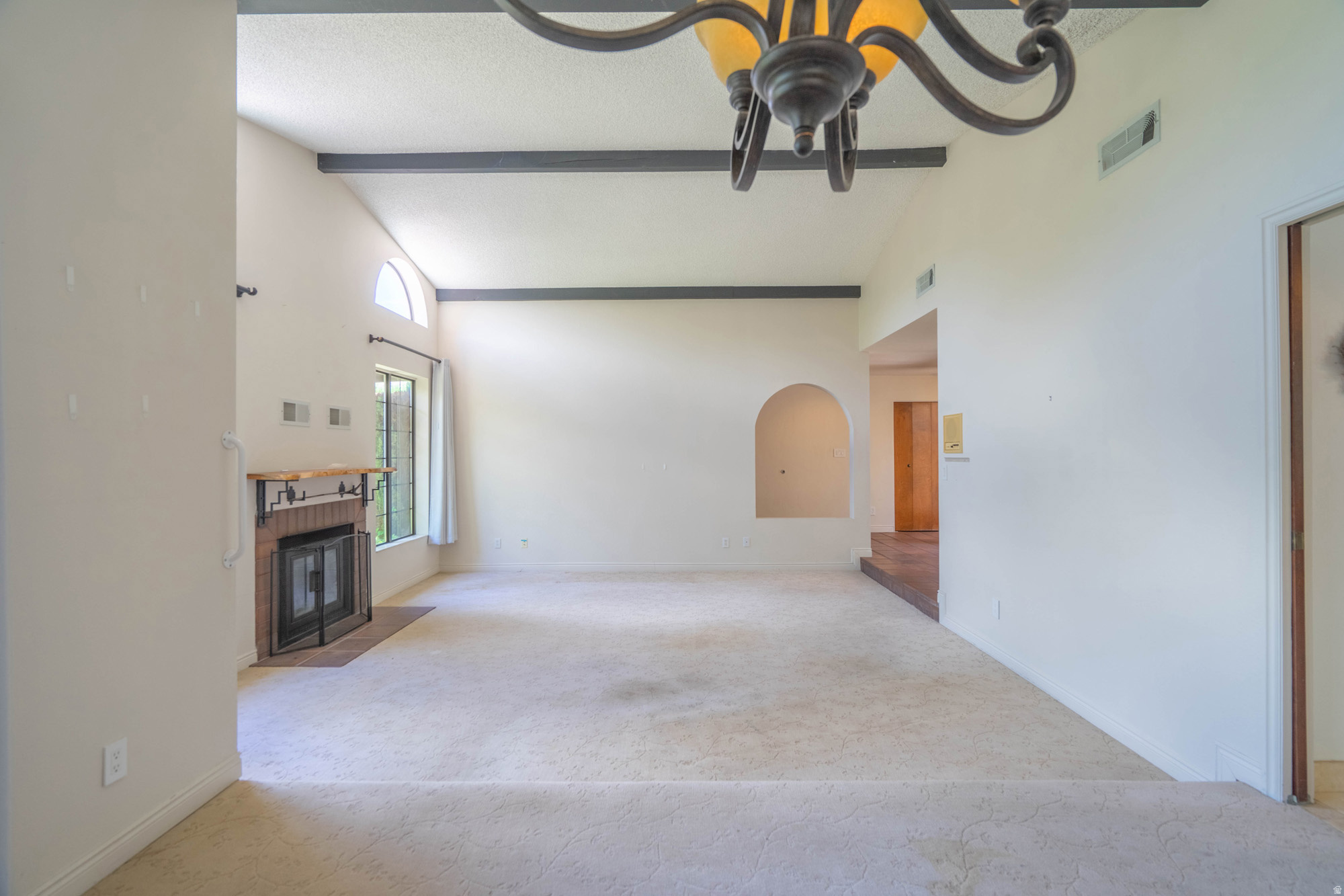 BLOOMINGTON HILLS - Residential