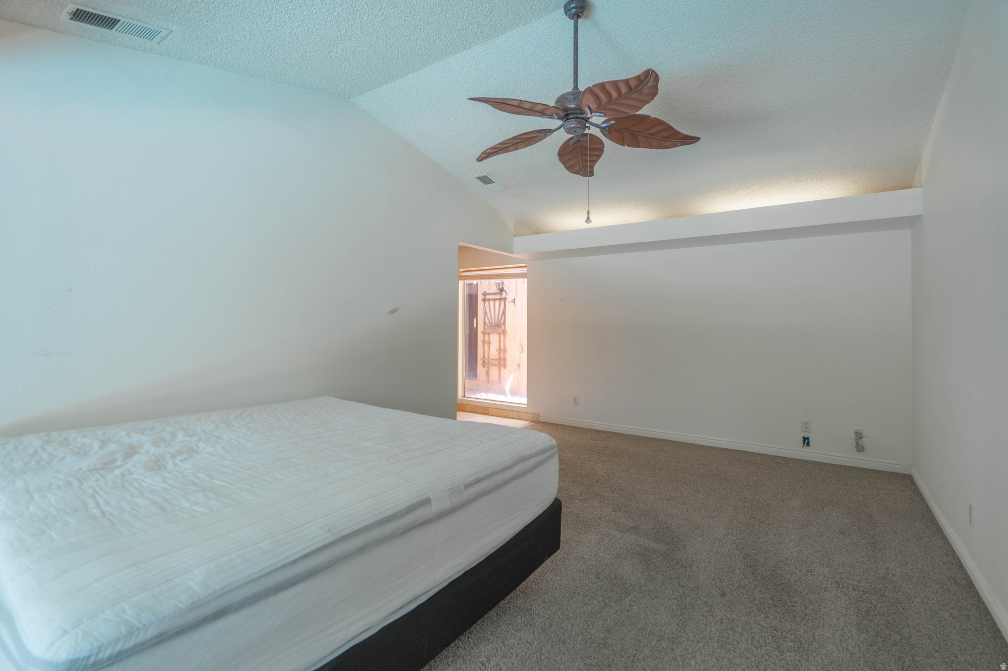 BLOOMINGTON HILLS - Residential