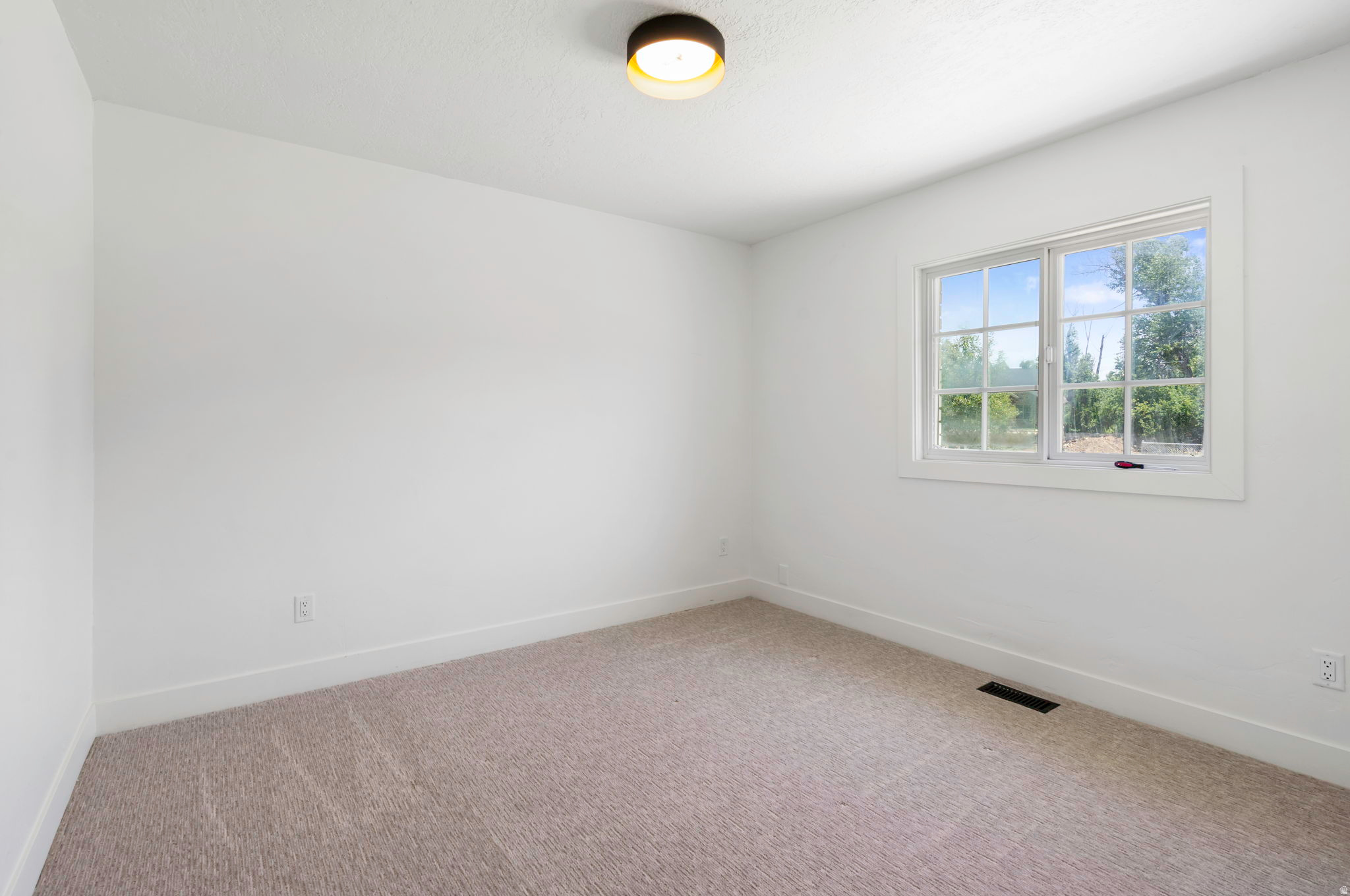 MOUNTAIN VALLEY MEAD - Residential
