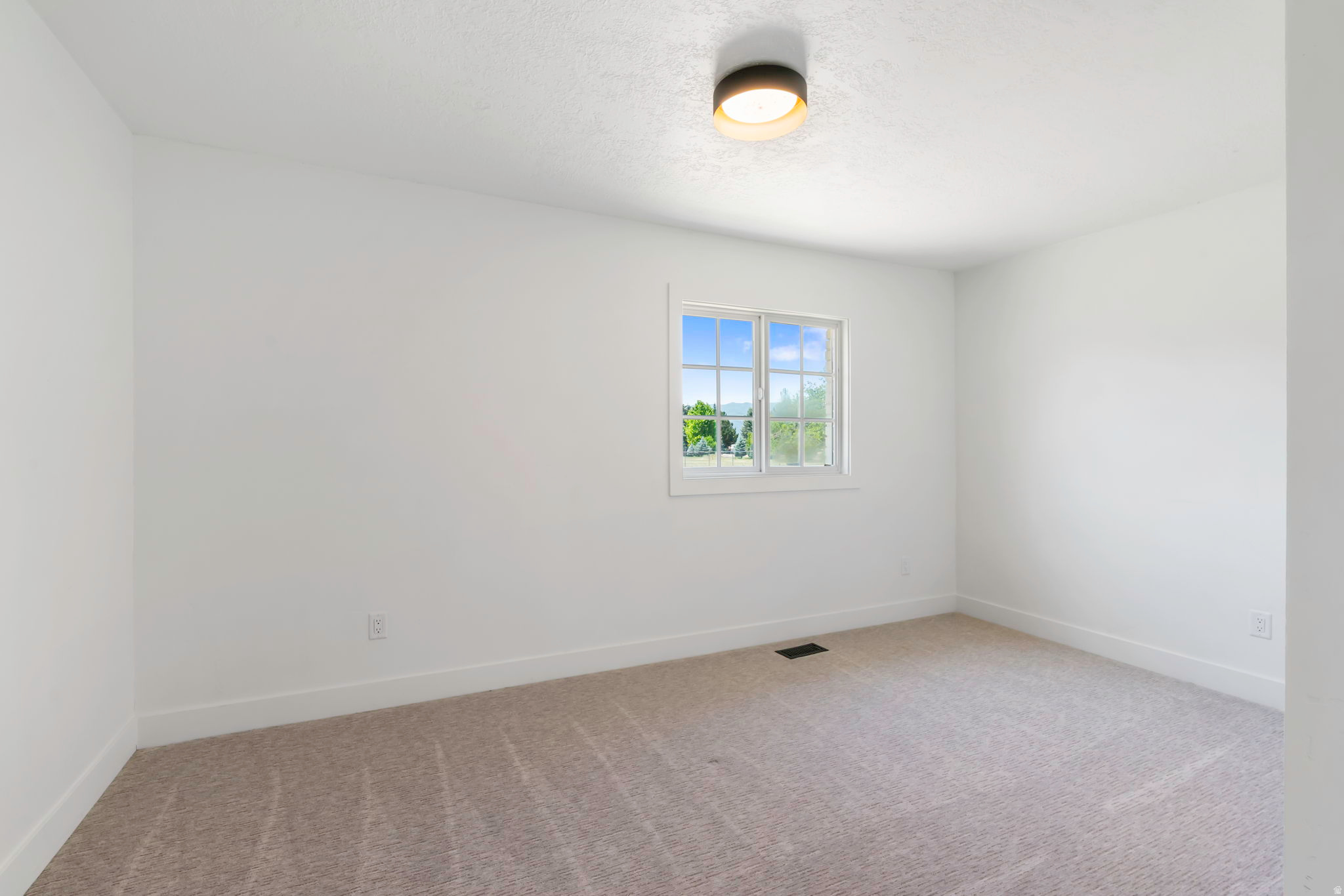 MOUNTAIN VALLEY MEAD - Residential