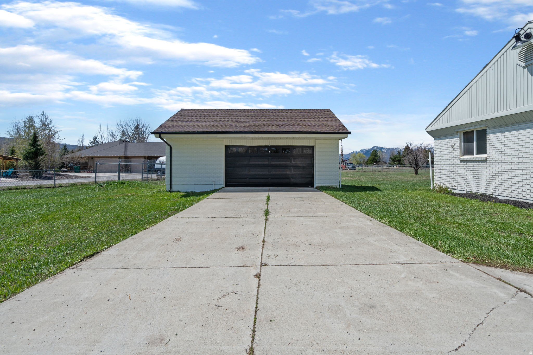 MOUNTAIN VALLEY MEAD - Residential