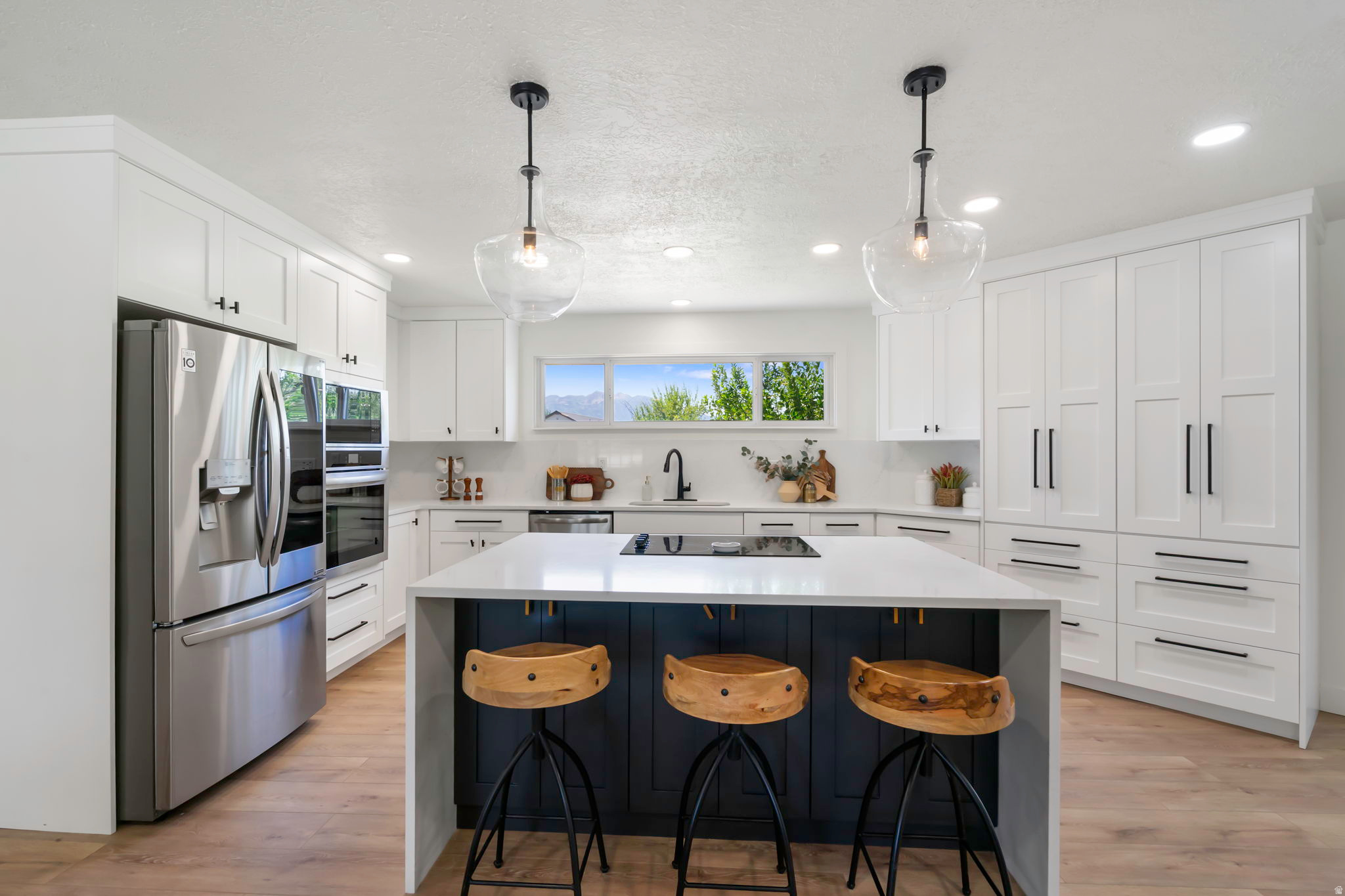 MOUNTAIN VALLEY MEAD - Residential