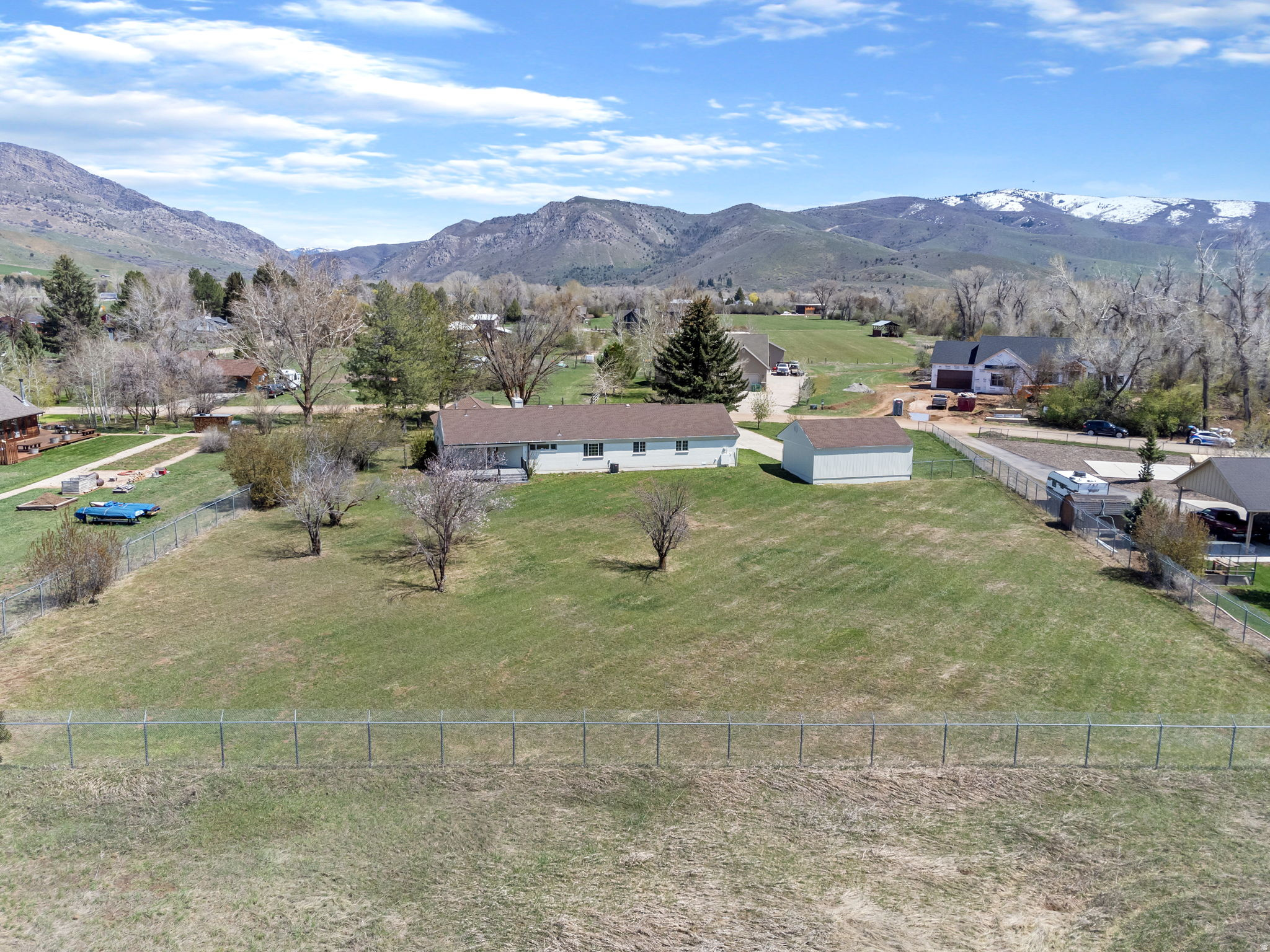 MOUNTAIN VALLEY MEAD - Residential