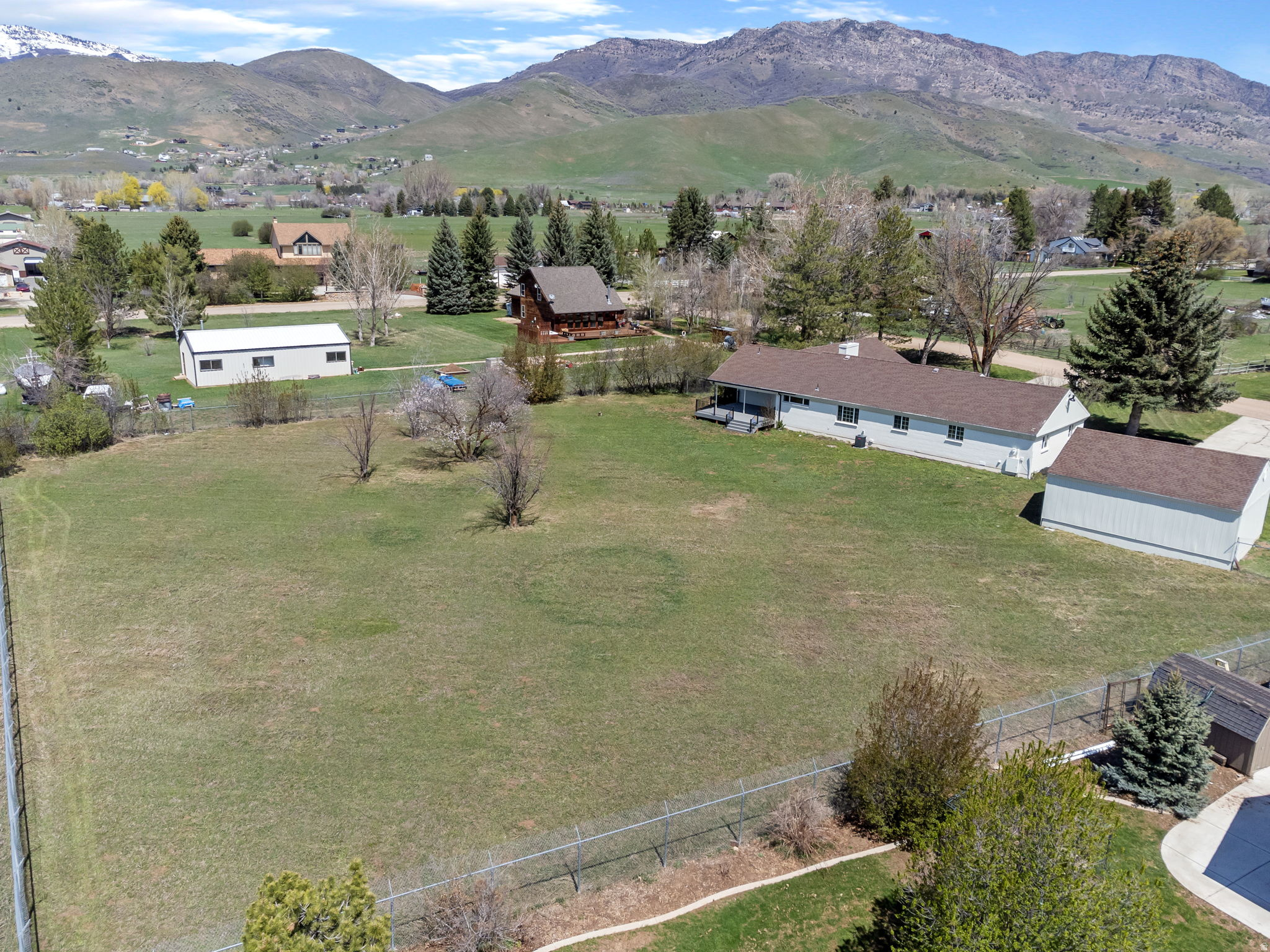 MOUNTAIN VALLEY MEAD - Residential