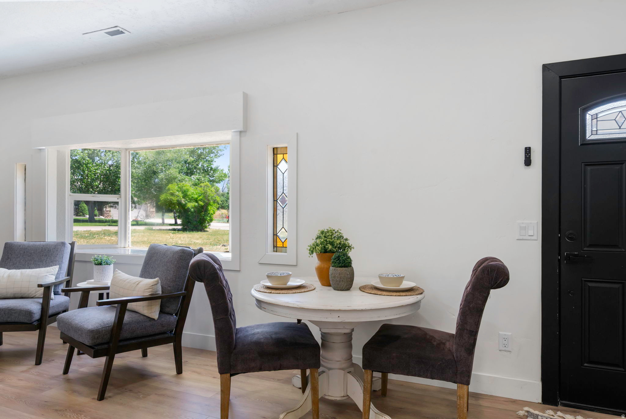 MOUNTAIN VALLEY MEAD - Residential