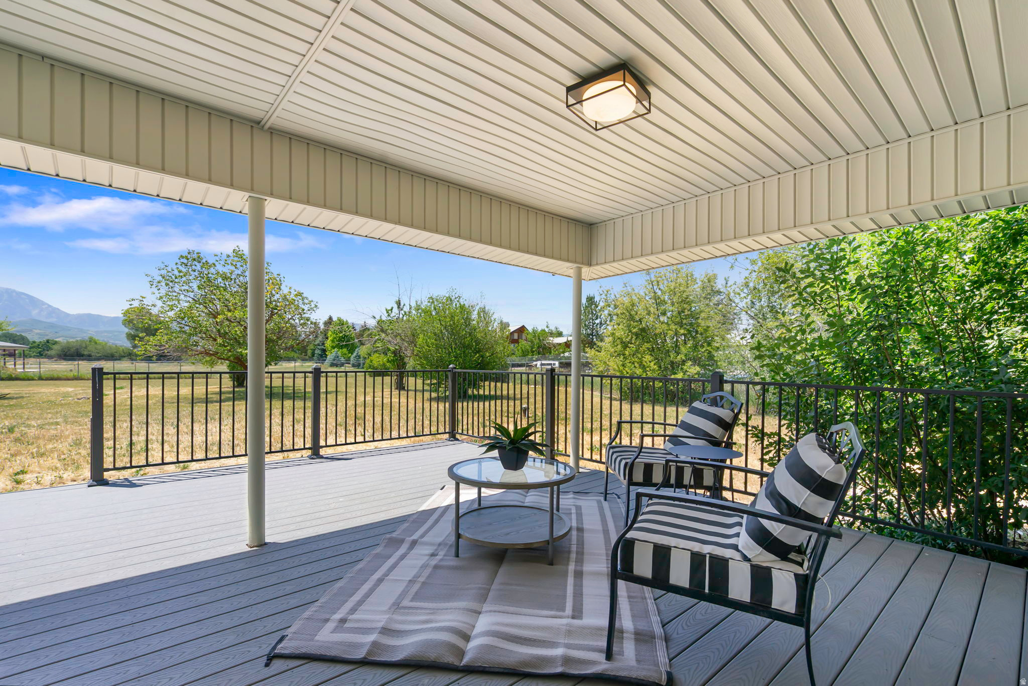 MOUNTAIN VALLEY MEAD - Residential