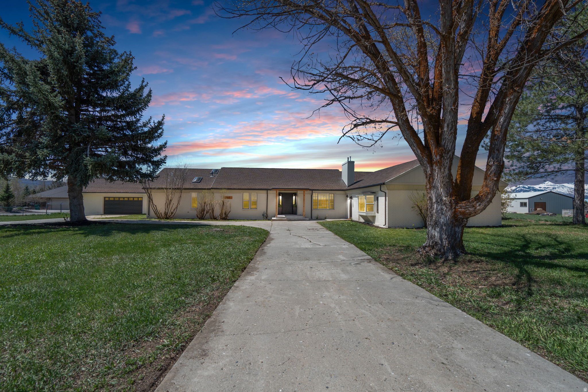 MOUNTAIN VALLEY MEAD - Residential