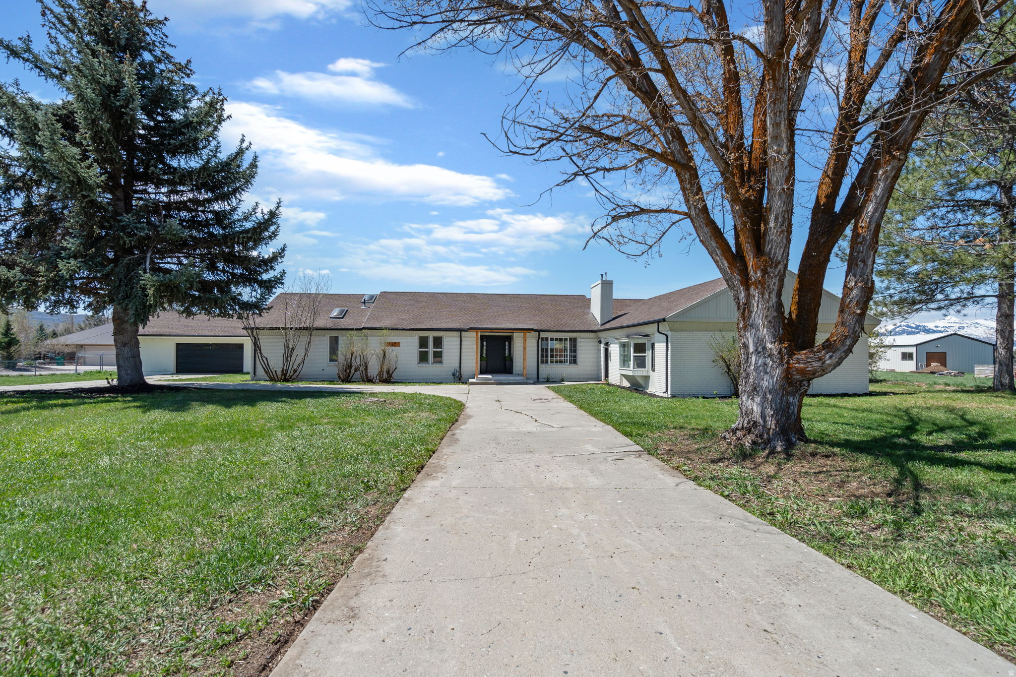 MOUNTAIN VALLEY MEAD - Residential