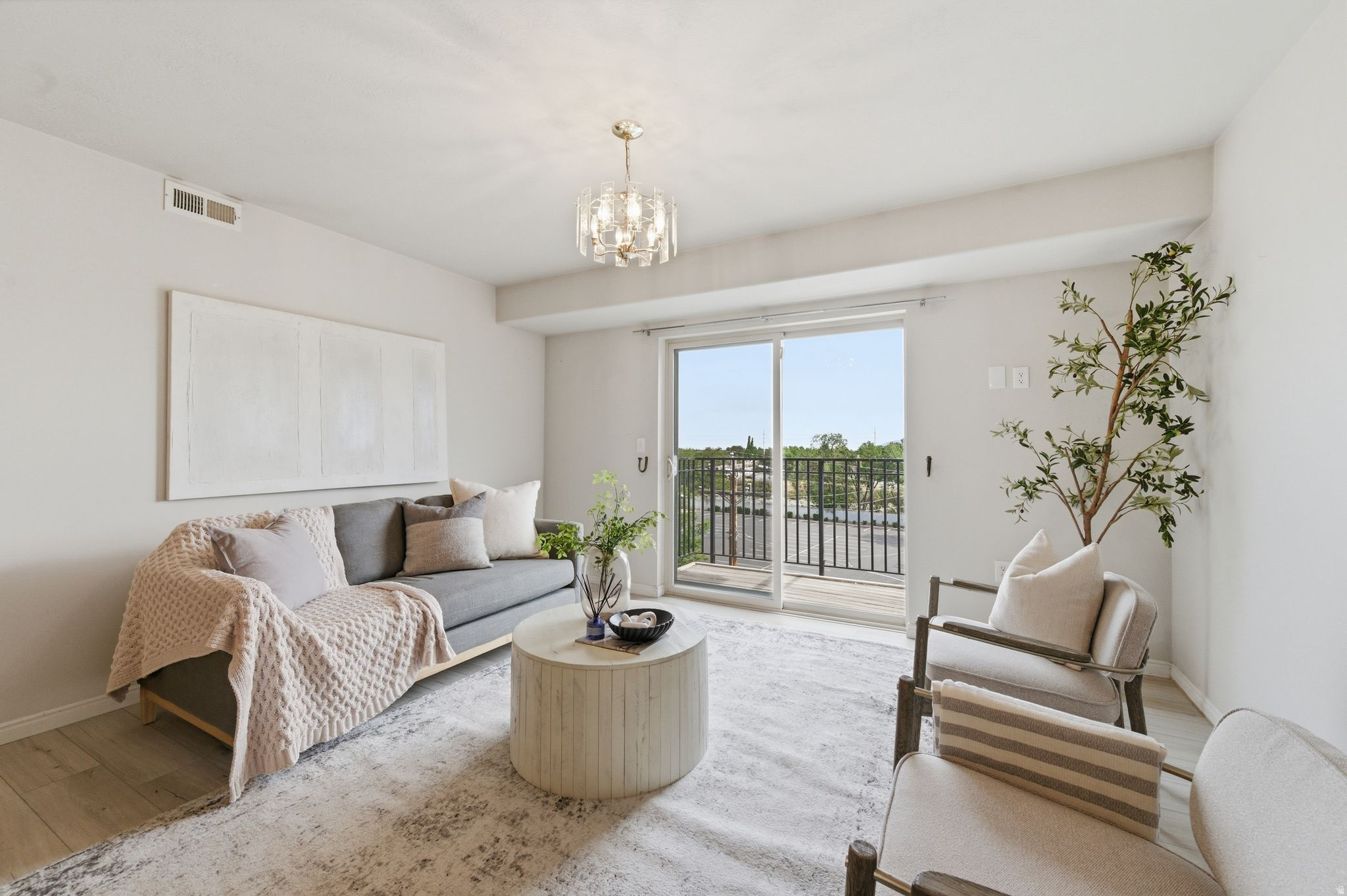 **Receive a $1,500 Preferred Lender Incentive that can be applied toward closing costs, a 1-0 buydown, or the HOA transfer fee. Reach out to our preferred lender, Matt Barrett at Intercap Lending.** Stunning top-level corner unit in Cottonwood Heights! With no neighbors above you, this upper-level unit offers an open floor plan, abundant natural light, and tree-top views from your balcony. Three bedrooms provide generous living and closet space. Enjoy community amenities featuring a pool, hot tub, playground, and clubhouse. Just minutes from Fort Union's shopping and dining - including Trader Joe's, Target, World Market, and more. Close to skiing in Big and Little Cottonwood Canyons and easy access to I-215 and I-15 puts the entire Salt Lake Valley within reach. Ideal for anyone seeking easy, low-maintenance living at its best! Schedule your private showing today!