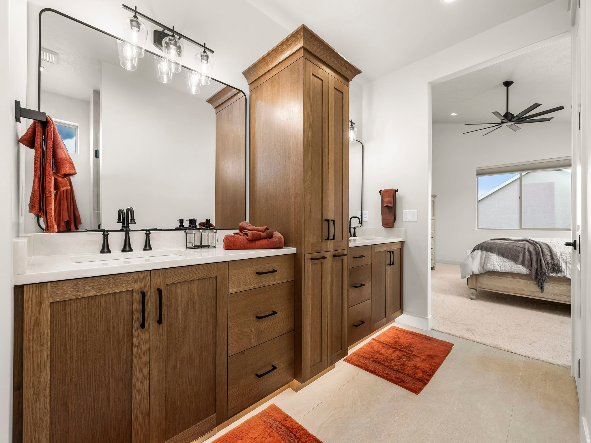 MOUNT LOAFER FLATS - Residential