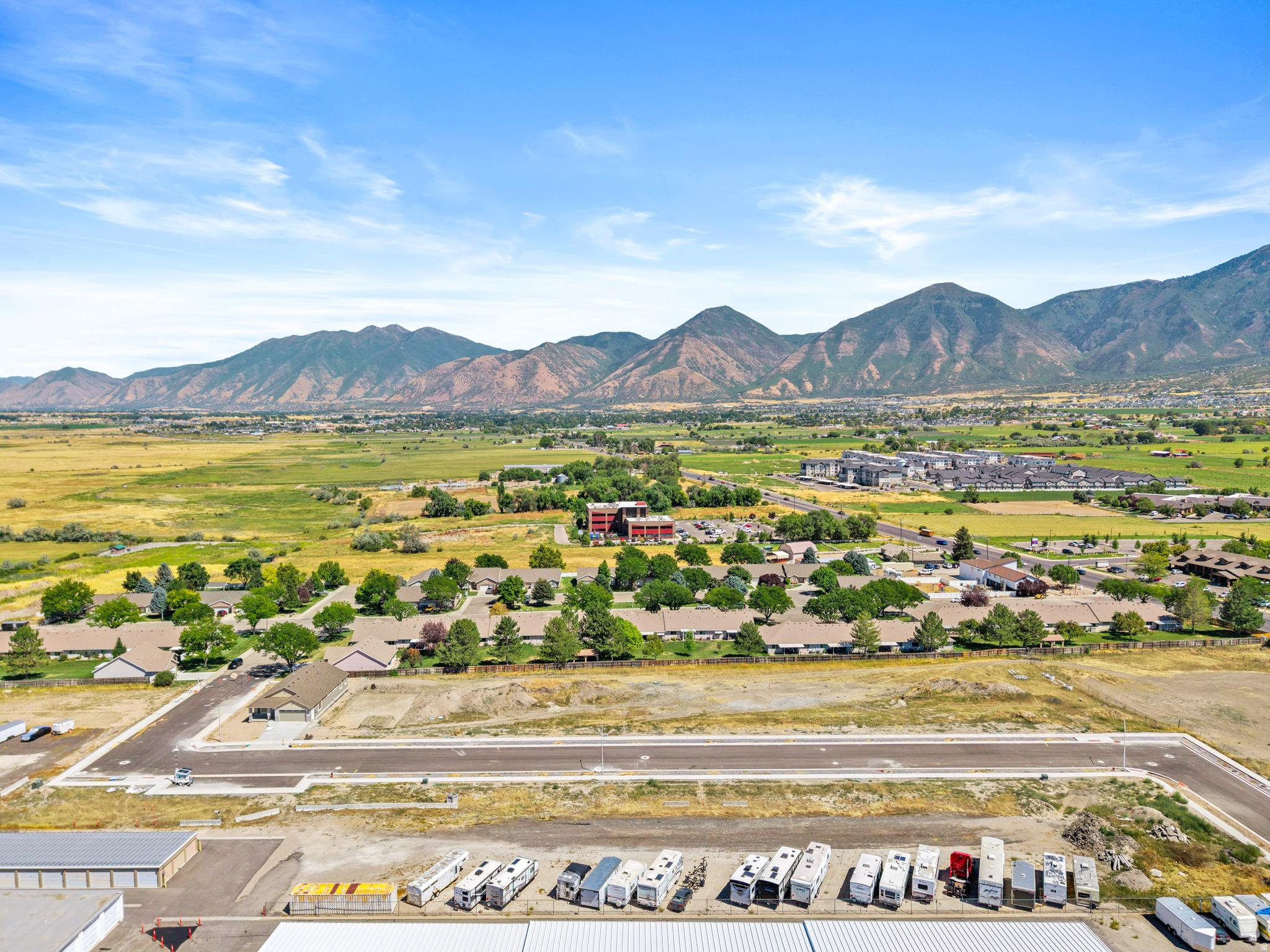 MOUNT LOAFER FLATS - Residential