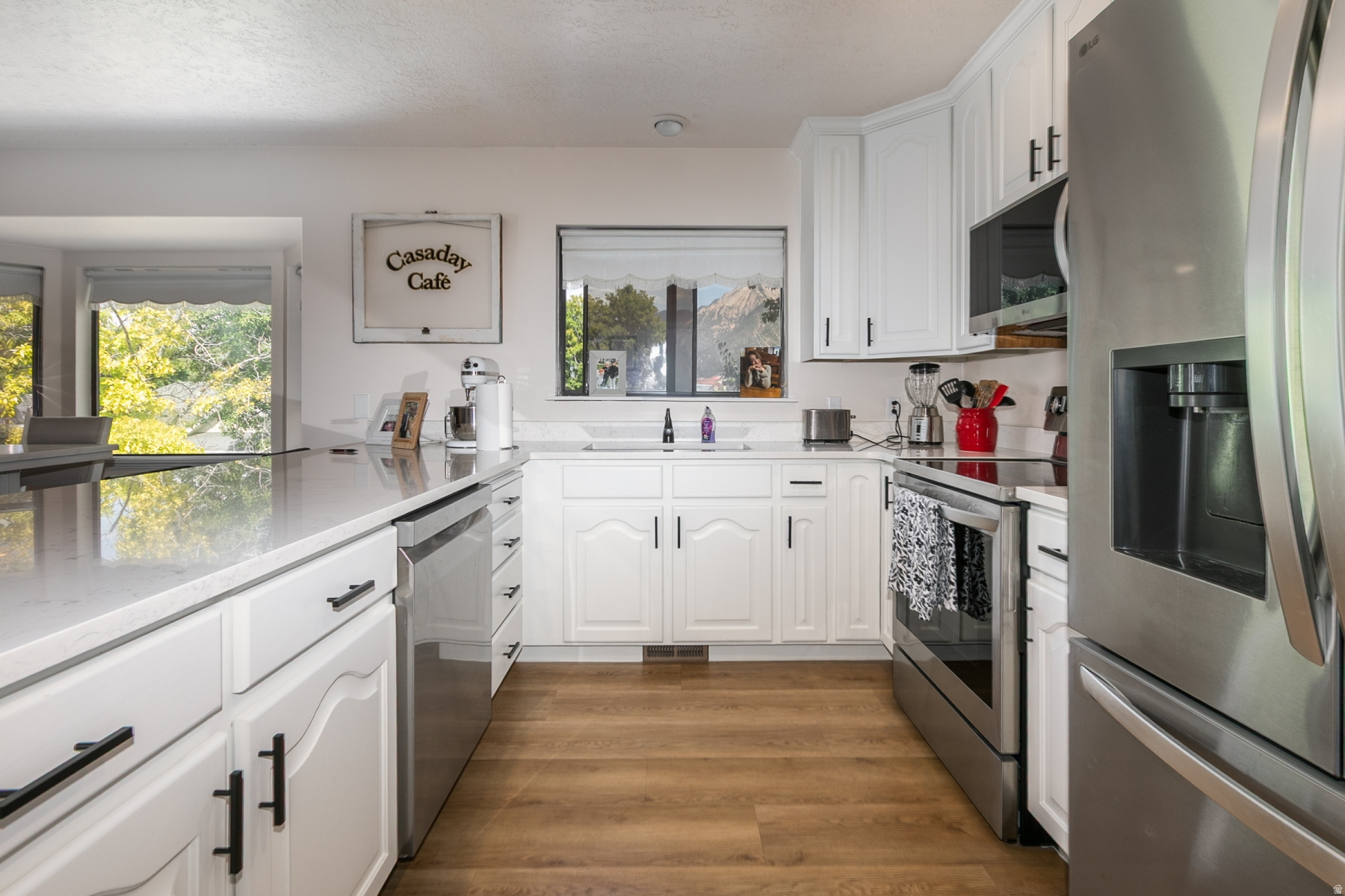 EDINBURGH OF HOLLIDAY - Residential