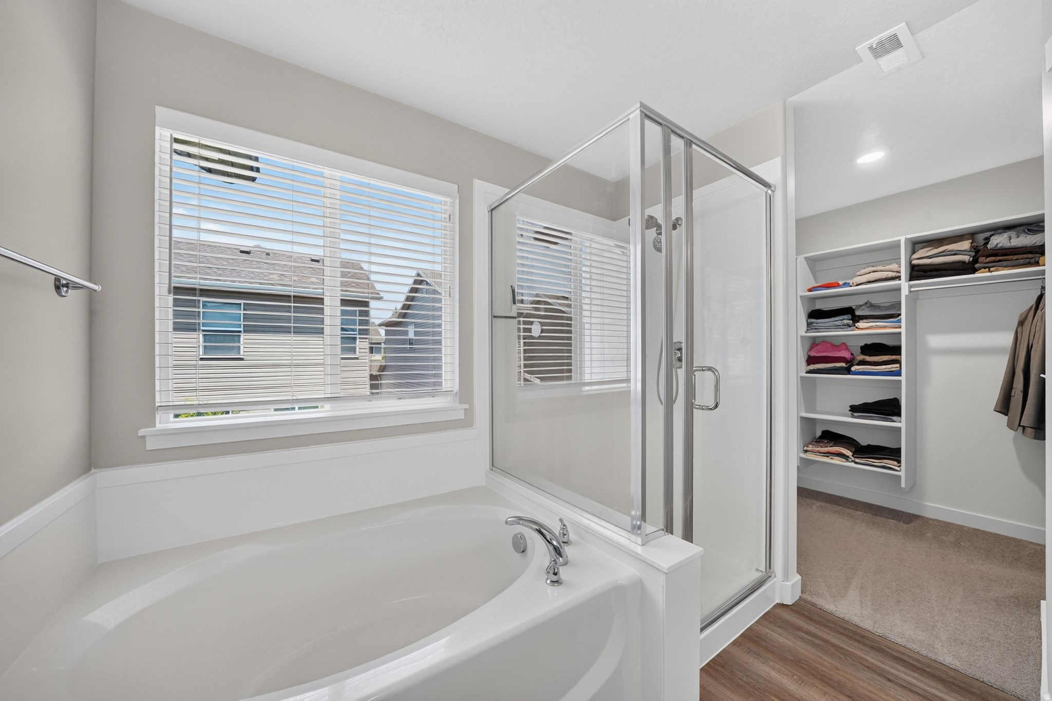 WELLINGTON - Residential