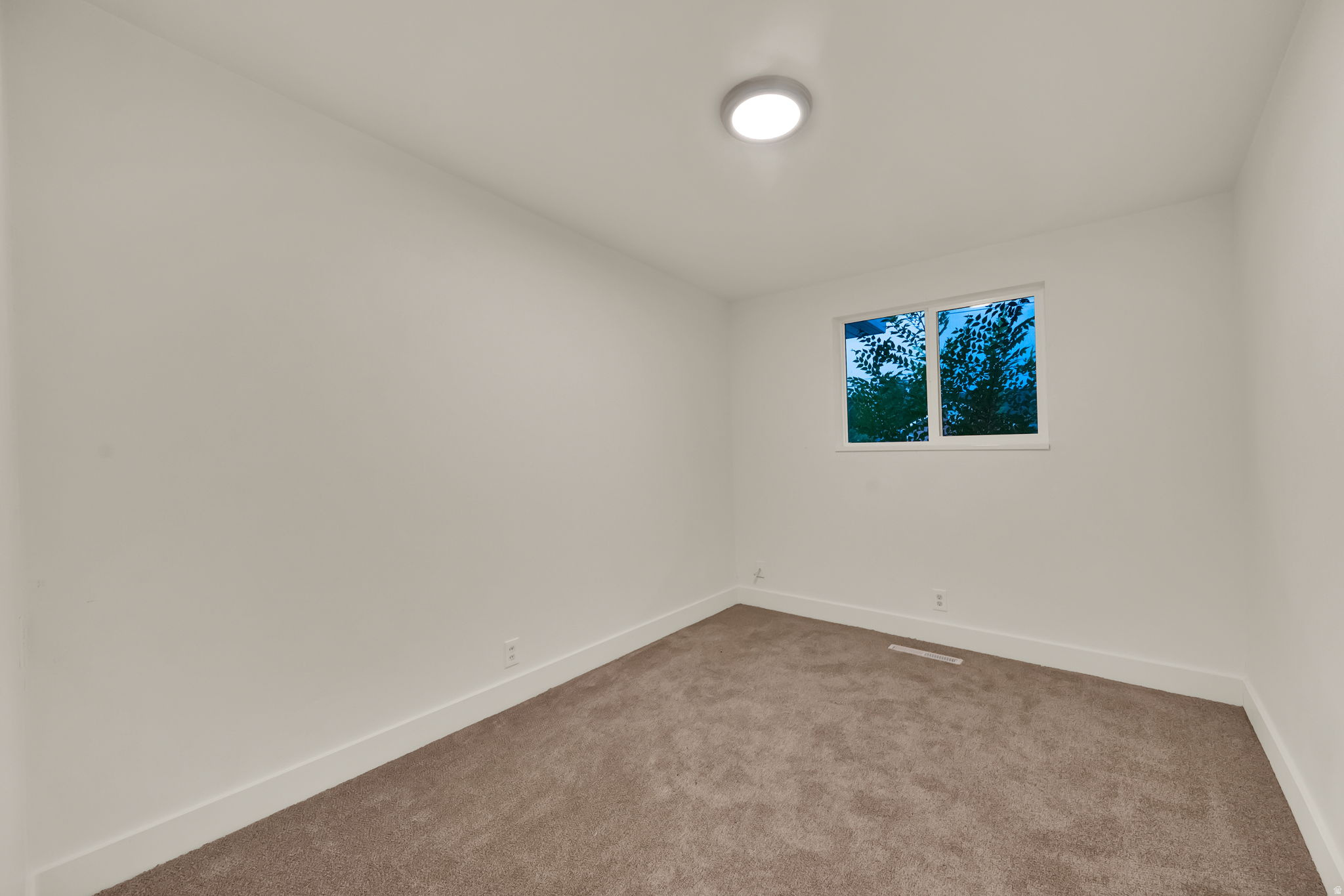 CANYON POINT IN CENTERVILLE - Residential