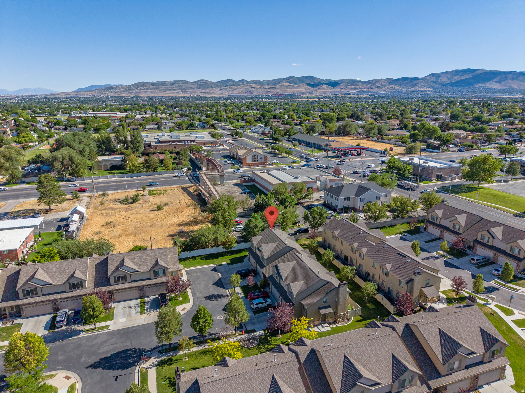 COUNTRY VIEW CONDOMI - Residential
