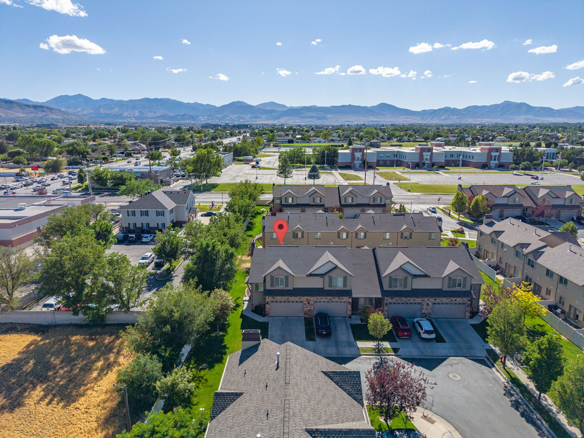 COUNTRY VIEW CONDOMI - Residential