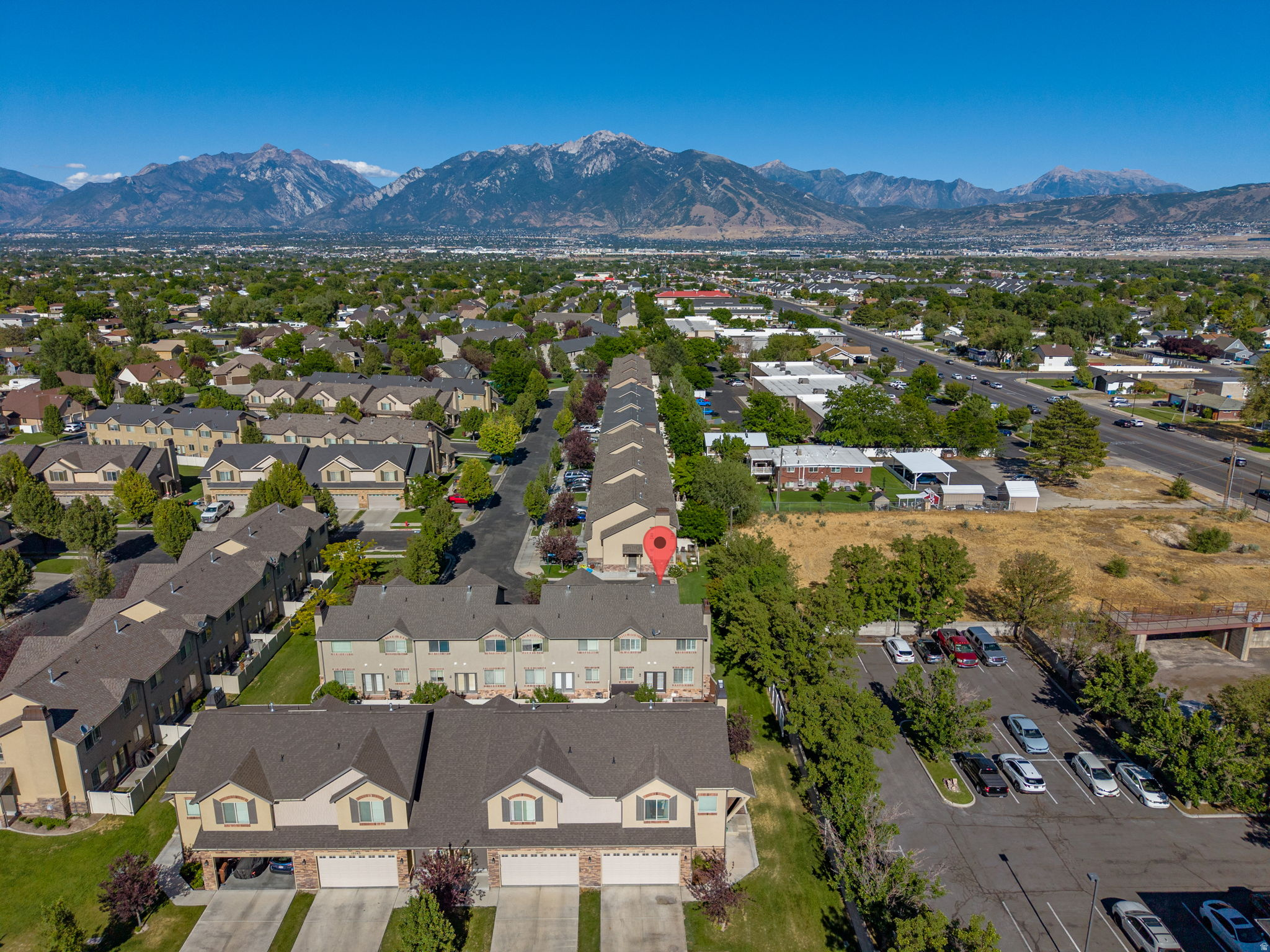COUNTRY VIEW CONDOMI - Residential