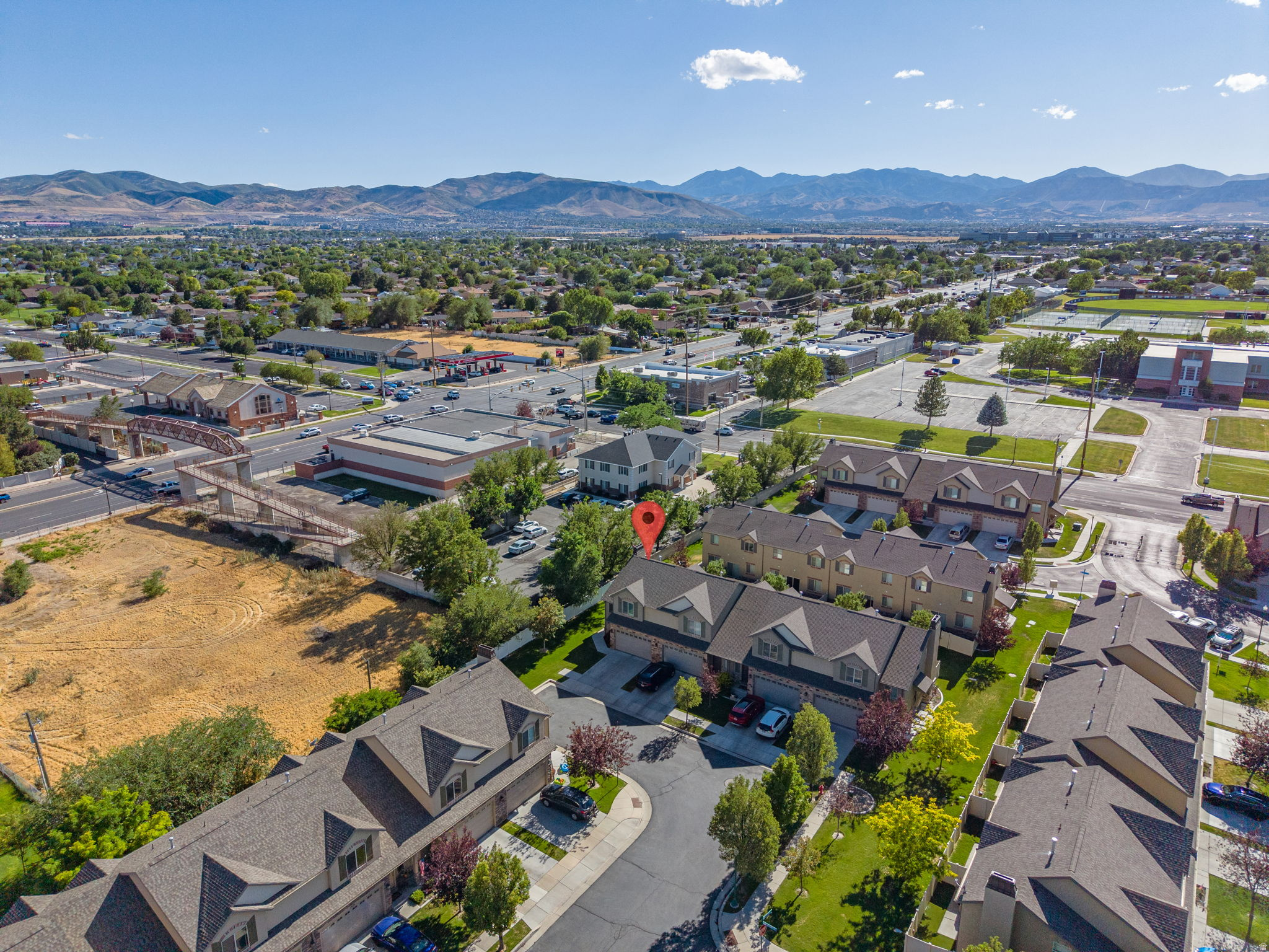 COUNTRY VIEW CONDOMI - Residential