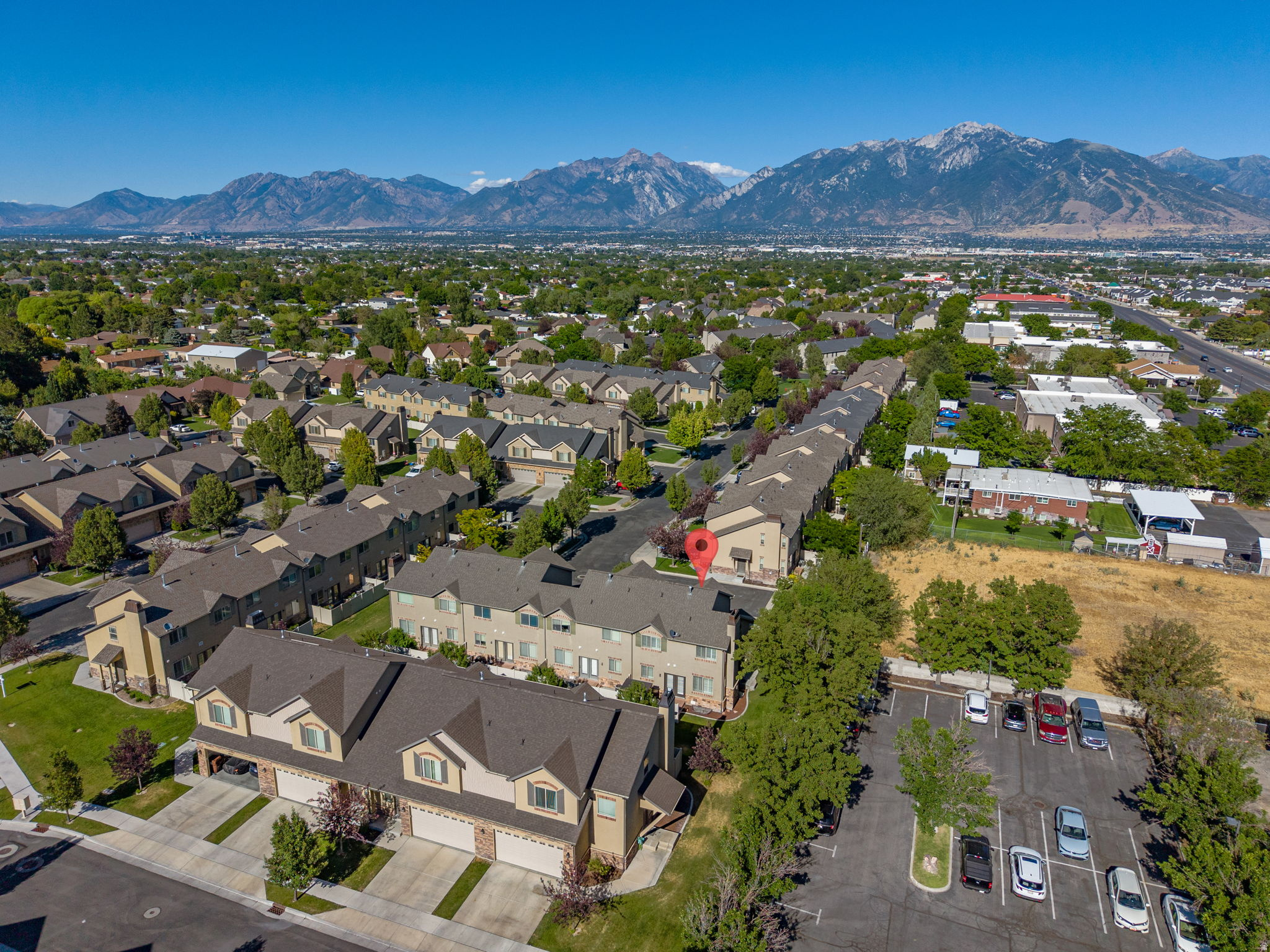 COUNTRY VIEW CONDOMI - Residential