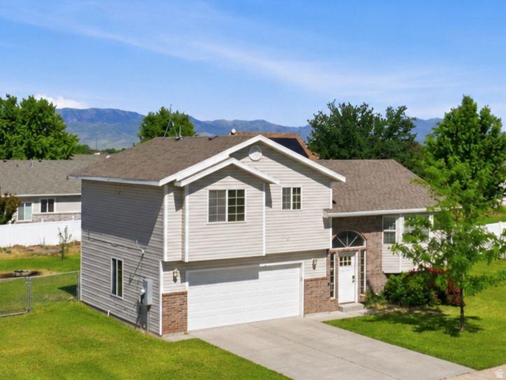 WELCOME HOME to this spacious 4-bedroom, 3-bathroom home in the Majestic Views Subdivision. Built in 2004, this home offers plenty of space with comfortable living areas designed for gathering, entertaining, and making memories. The functional floor plan provides room for everyone, while the fully fenced backyard is perfect for your pets,  backyard barbecues, and outdoor play. Located in a welcoming neighborhood, this property offers the opportunity to add your own personal style and updates while enjoying all the space and comfort you want.  Come see the potential and imagine making this your new HOME!