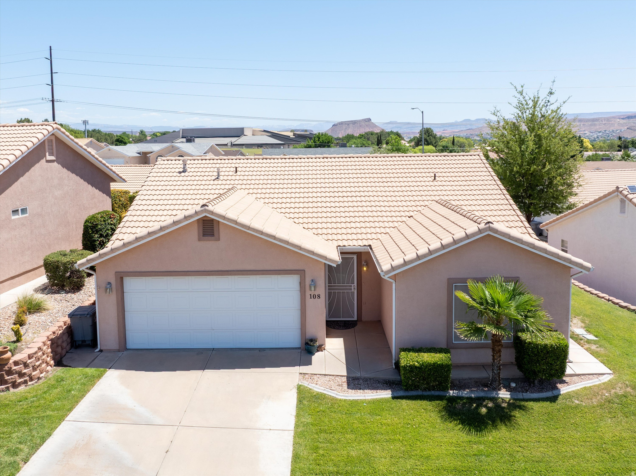 Welcome to easy living in the highly sought after Santa Fe at Red Cliffs 55+ Community!  This charming 2 bed 2 bath home offers a desirable split floor plan, vaulted ceilings with an open concept layout and private outdoor patio. Ideally located in St. George, this home offers convenient access to shopping, dining, and medical facilities, including the hospital.  Residents of this popular active adult community enjoy HOA amenities, including a clubhouse, fitness center, indoor pool, and jacuzzi.