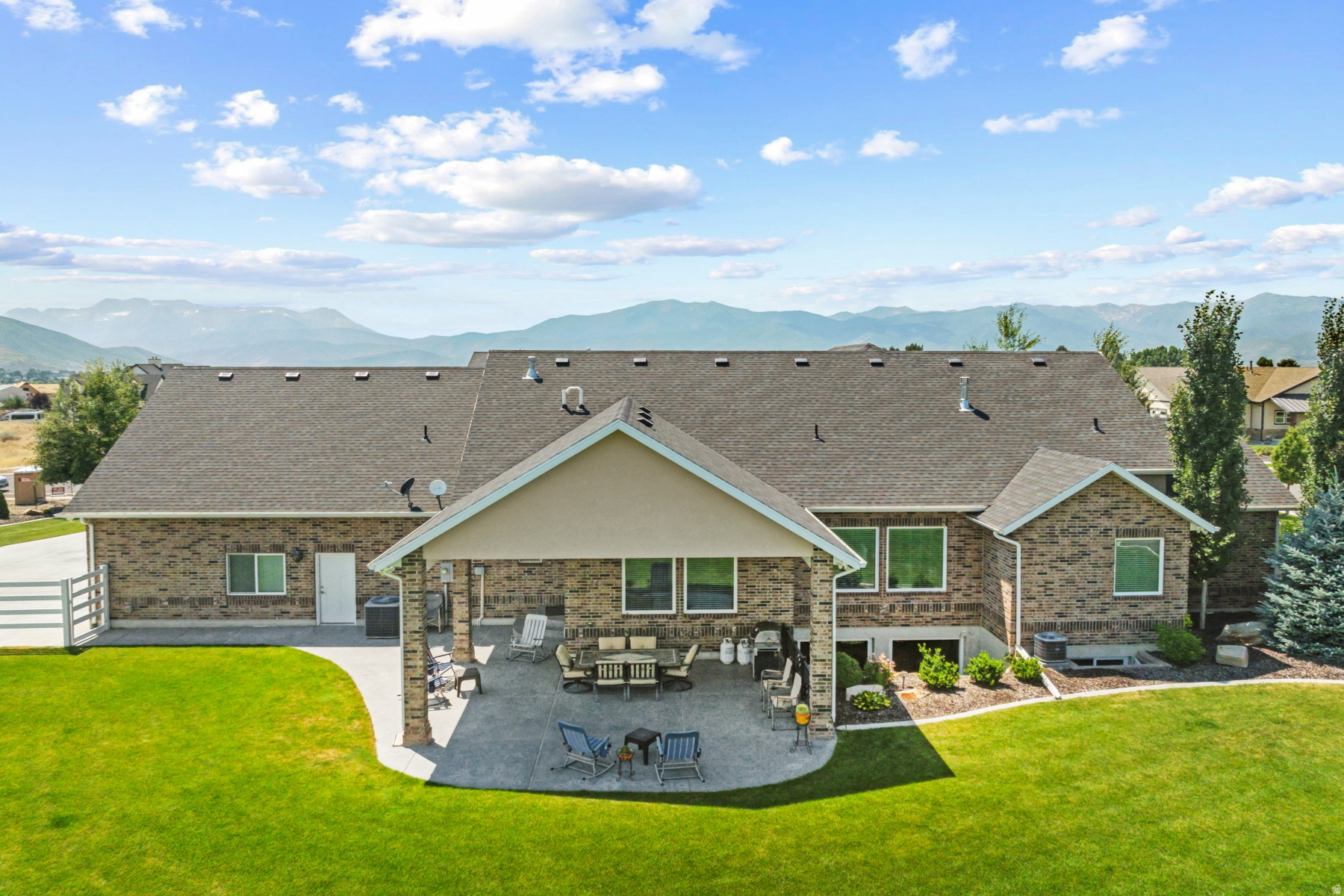 SUMMIT MEADOWS SUBDIVISION - Residential
