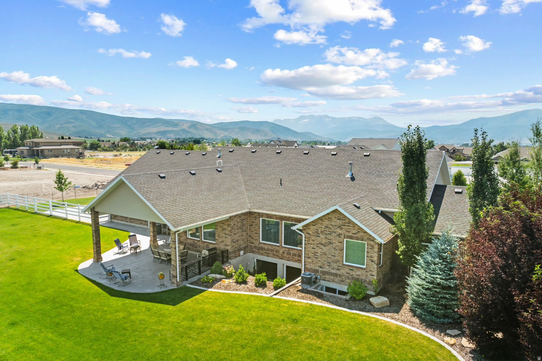 SUMMIT MEADOWS SUBDIVISION - Residential