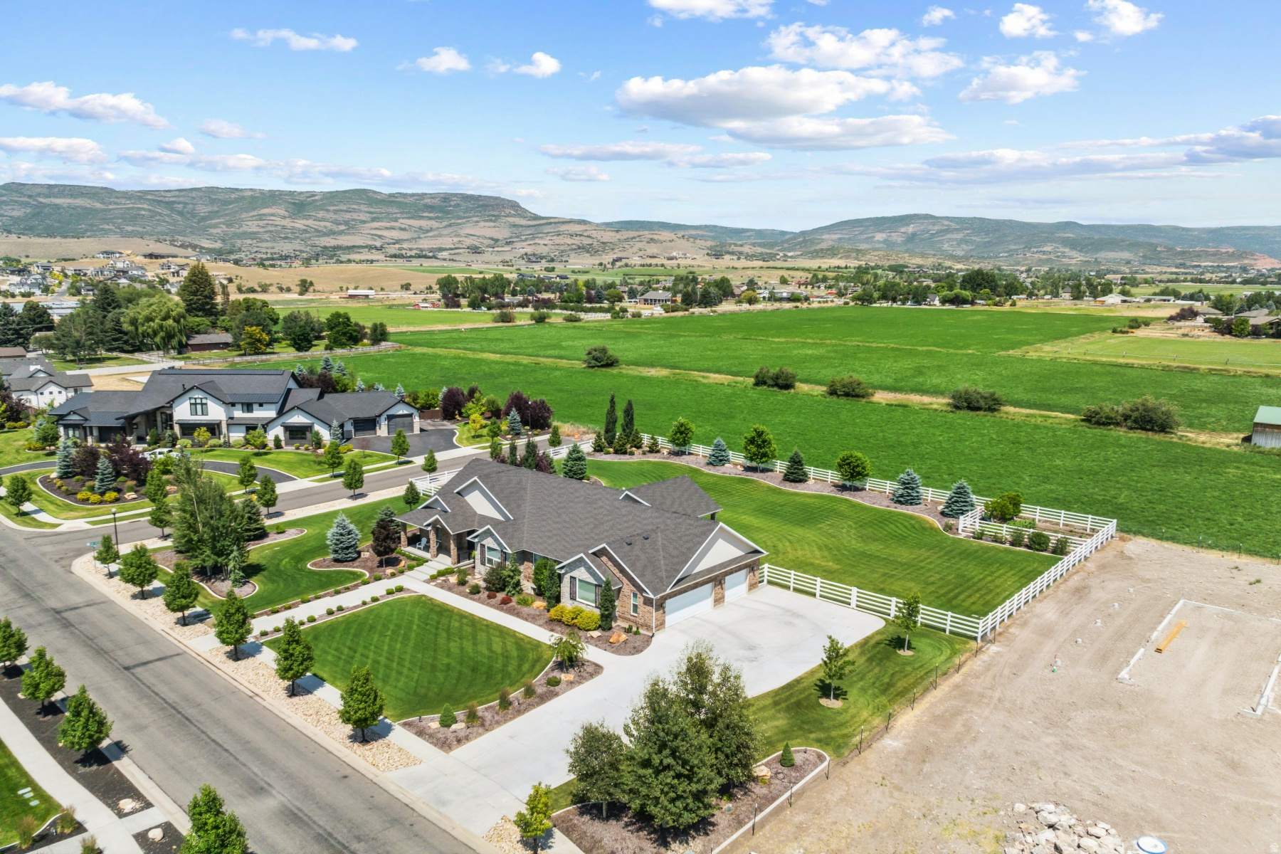 SUMMIT MEADOWS SUBDIVISION - Residential