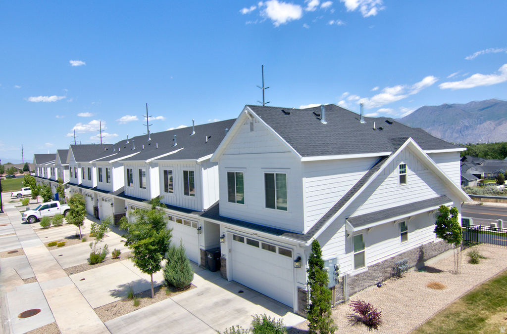 DEL MONTE TOWNHOMES - Residential