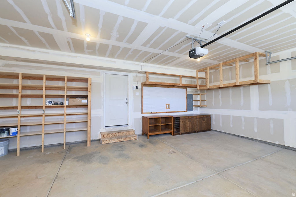DEL MONTE TOWNHOMES - Residential