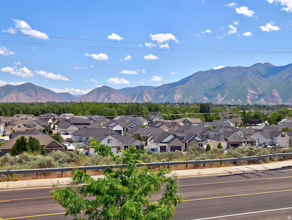 DEL MONTE TOWNHOMES - Residential