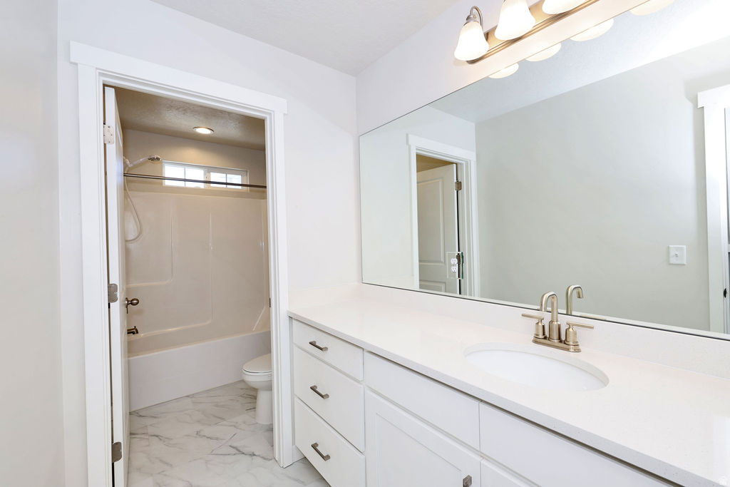 DEL MONTE TOWNHOMES - Residential