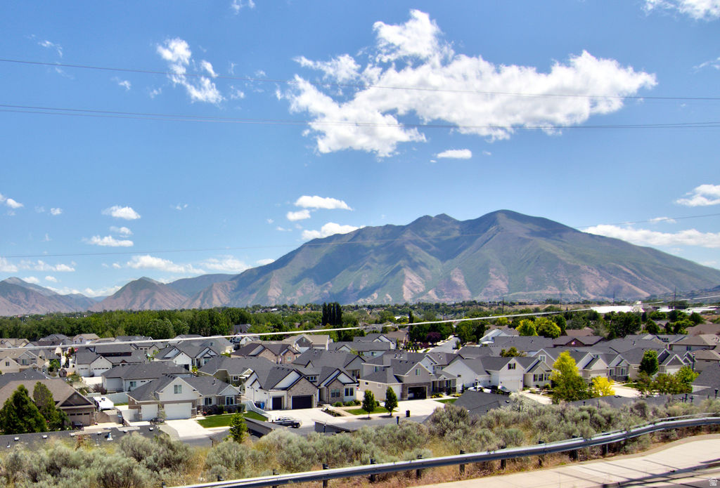 DEL MONTE TOWNHOMES - Residential