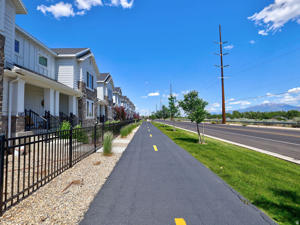 DEL MONTE TOWNHOMES - Residential