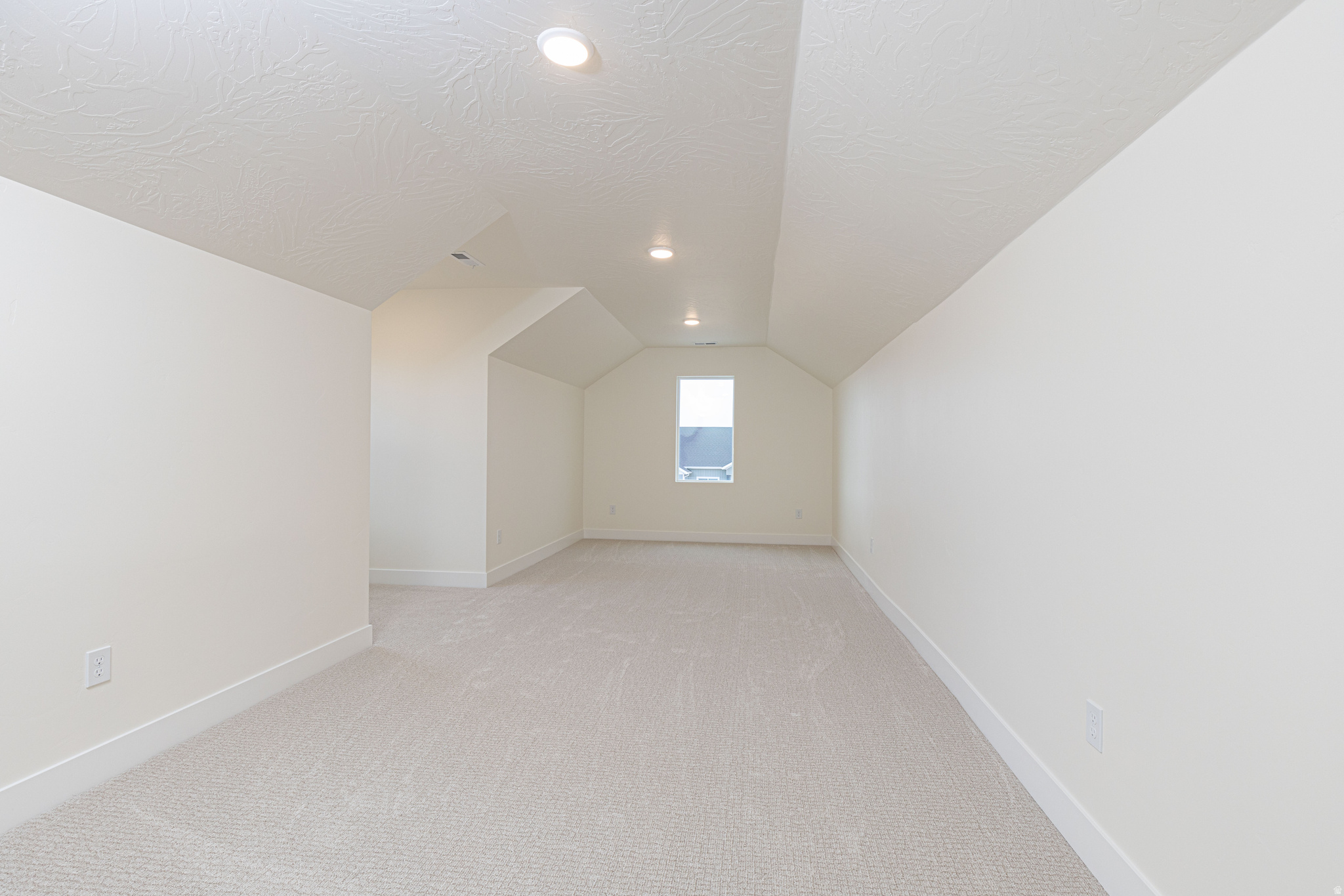 EQUESTRIAN POINTE - Residential