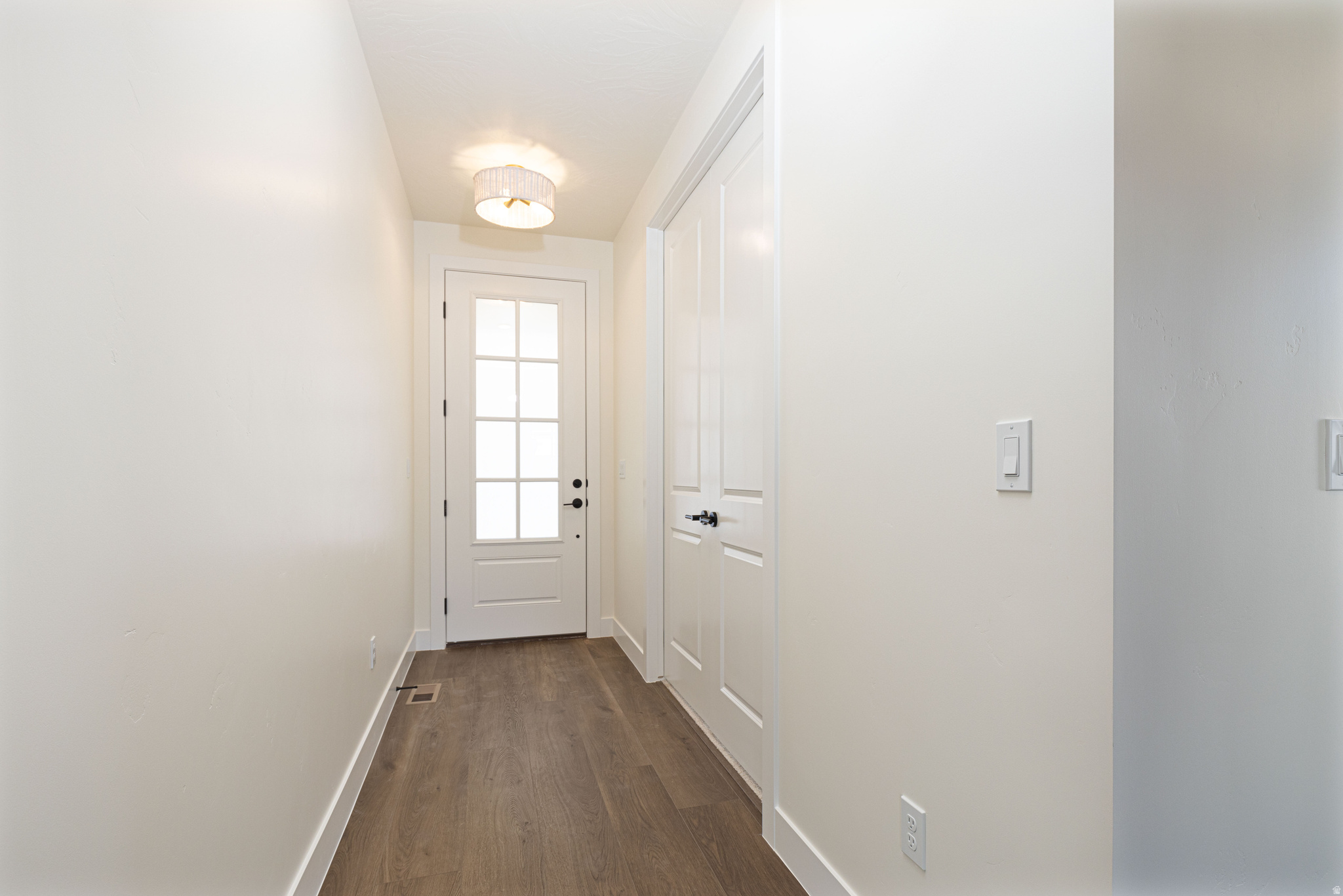 EQUESTRIAN POINTE - Residential