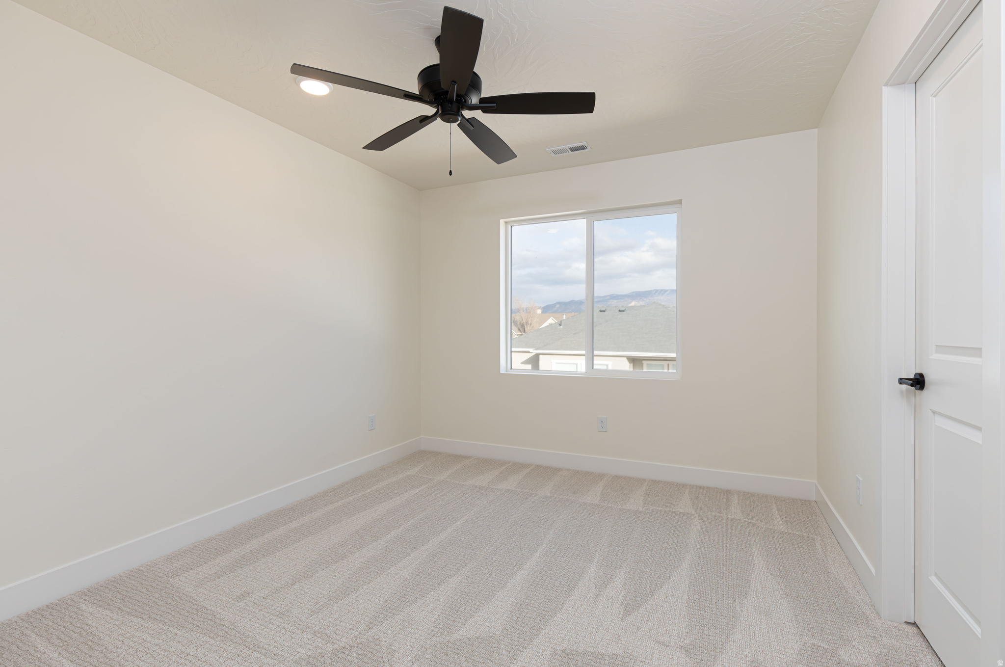 EQUESTRIAN POINTE - Residential