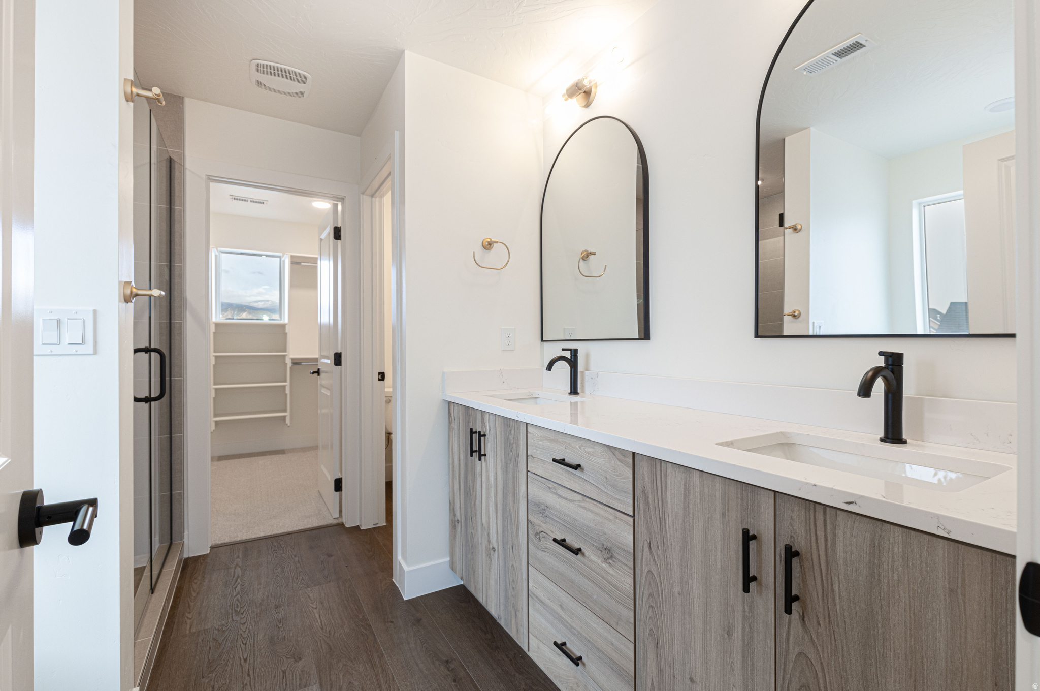 EQUESTRIAN POINTE - Residential