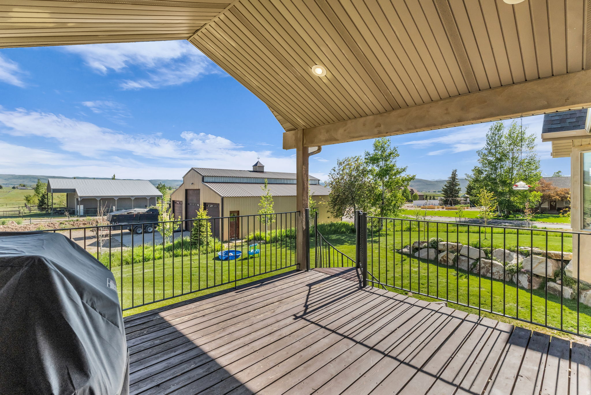 FOOTHILL ESTATES - Residential