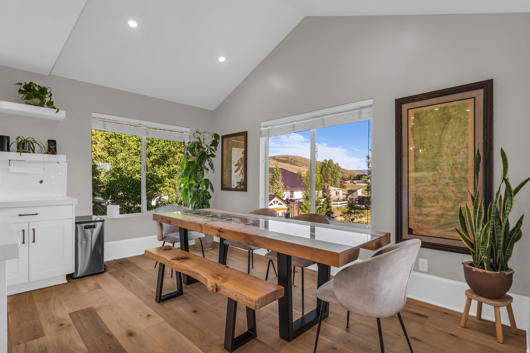 FOOTHILL ESTATES - Residential