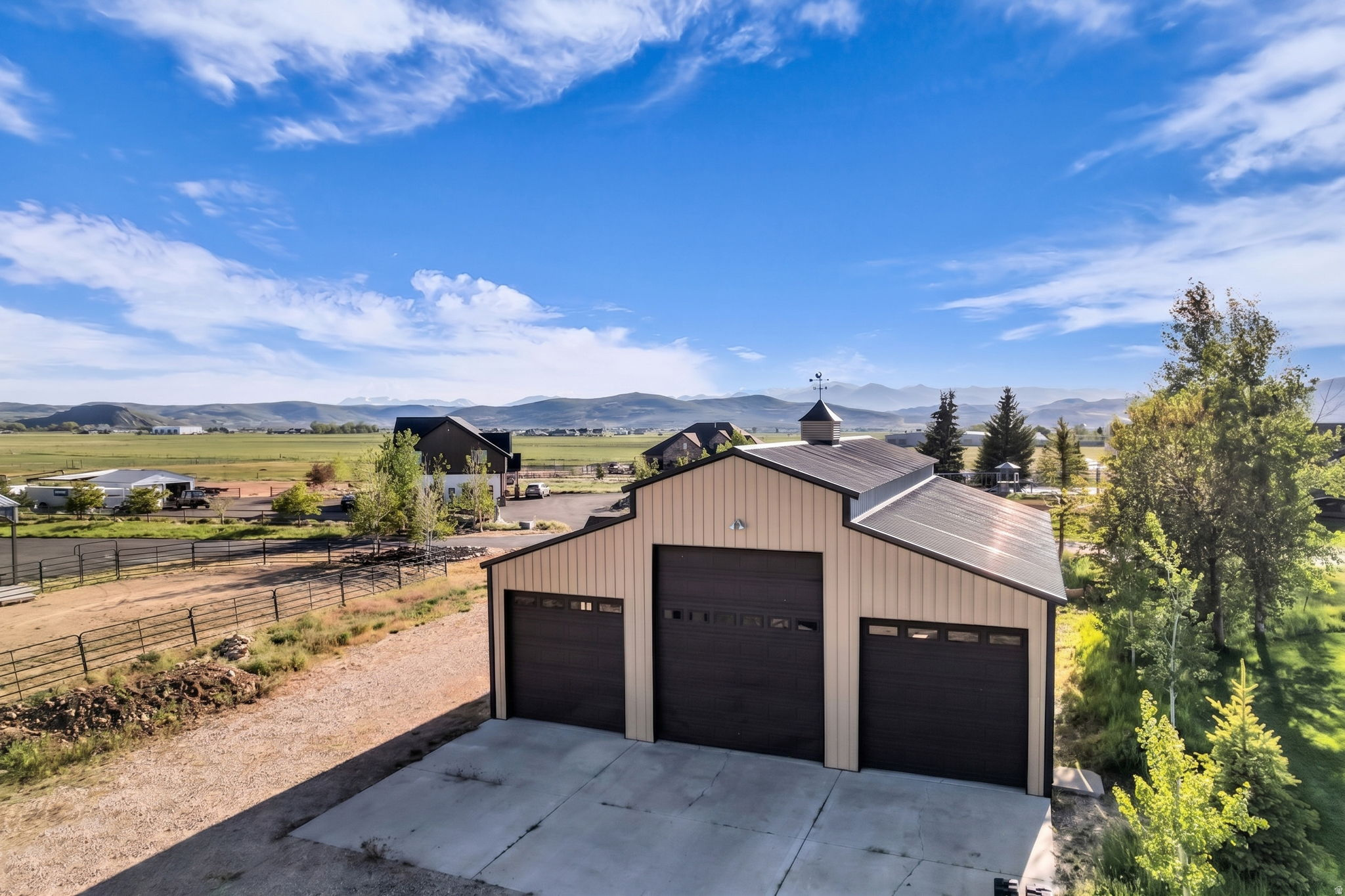 FOOTHILL ESTATES - Residential